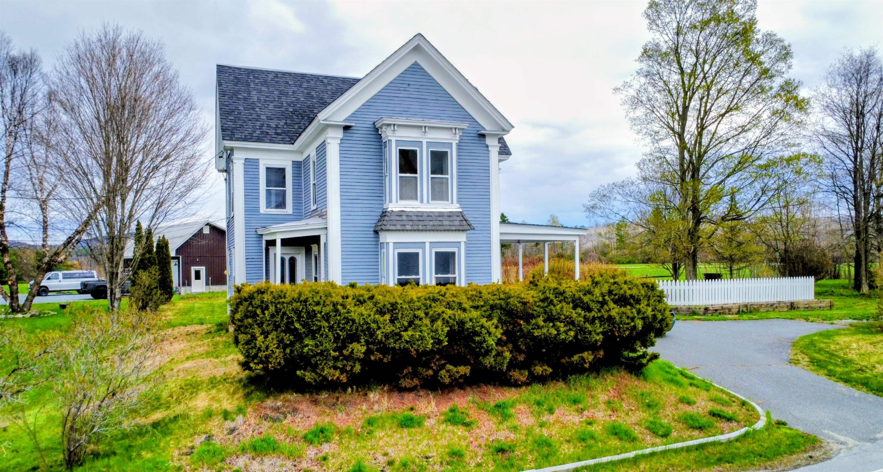 65 Benton Rd, Haverhill, NH 03774