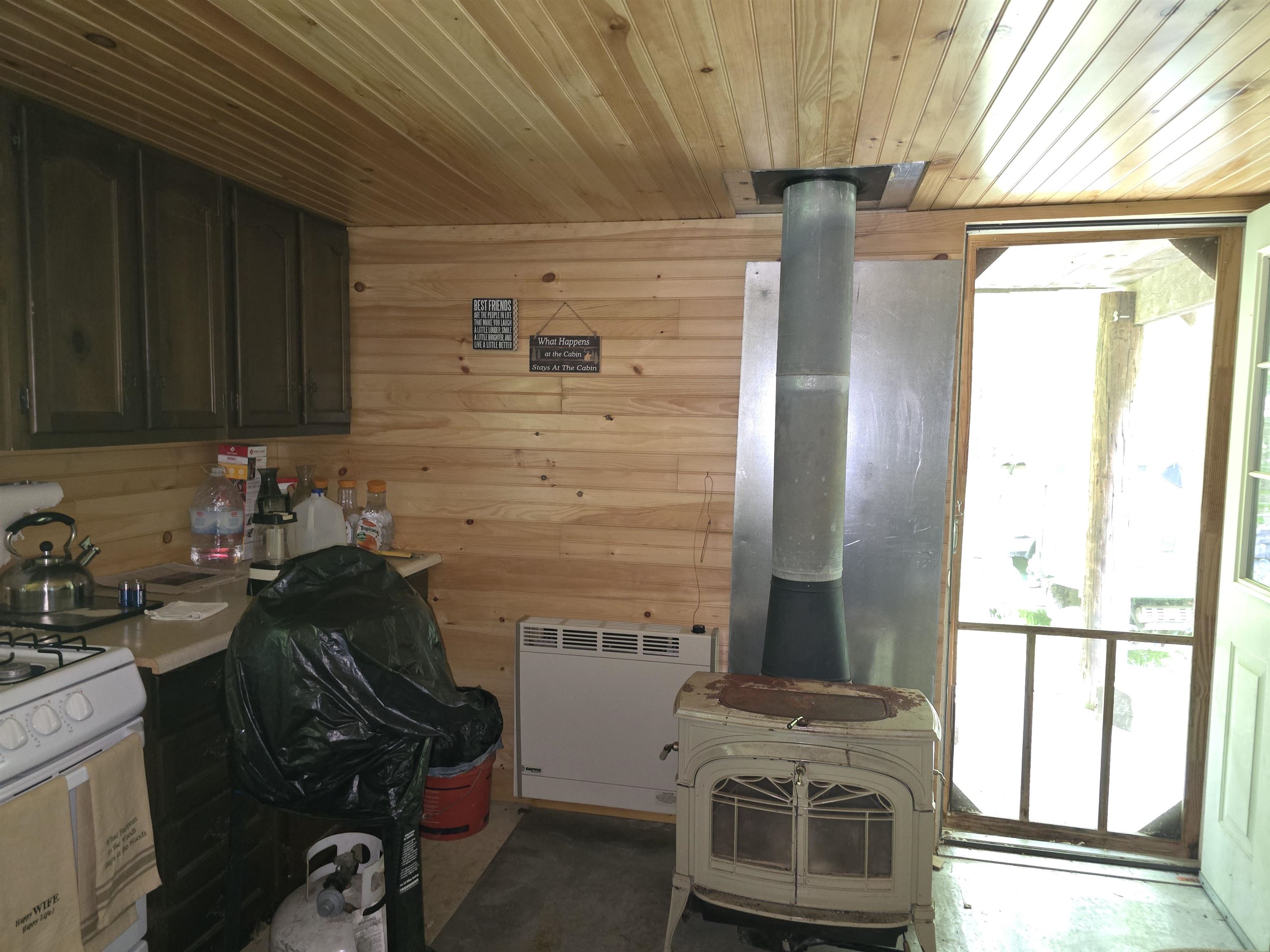 882 Morse Rd, Haverhill, NH 03774