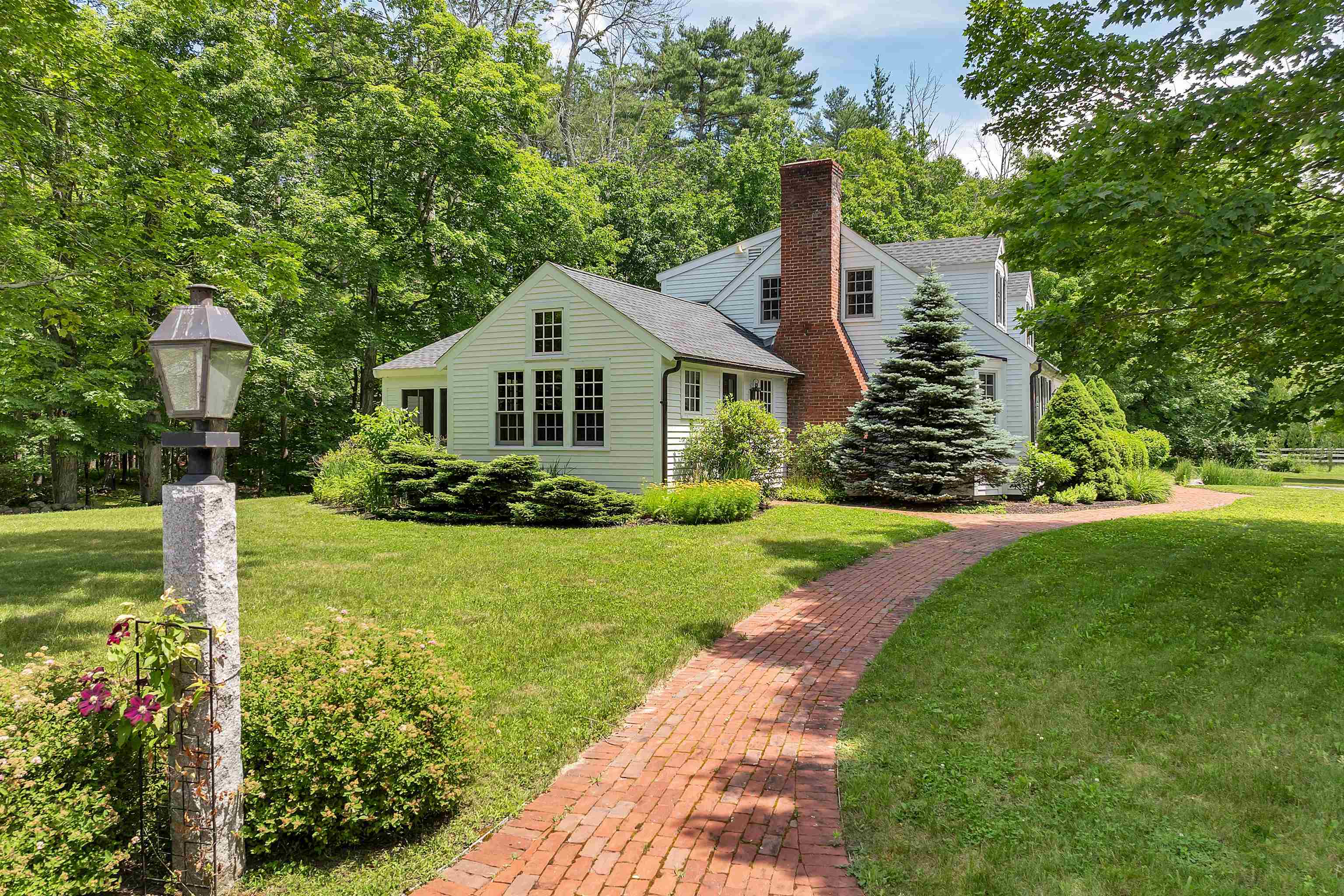 108 Whitten Neck Rd, Wolfeboro, NH 03894