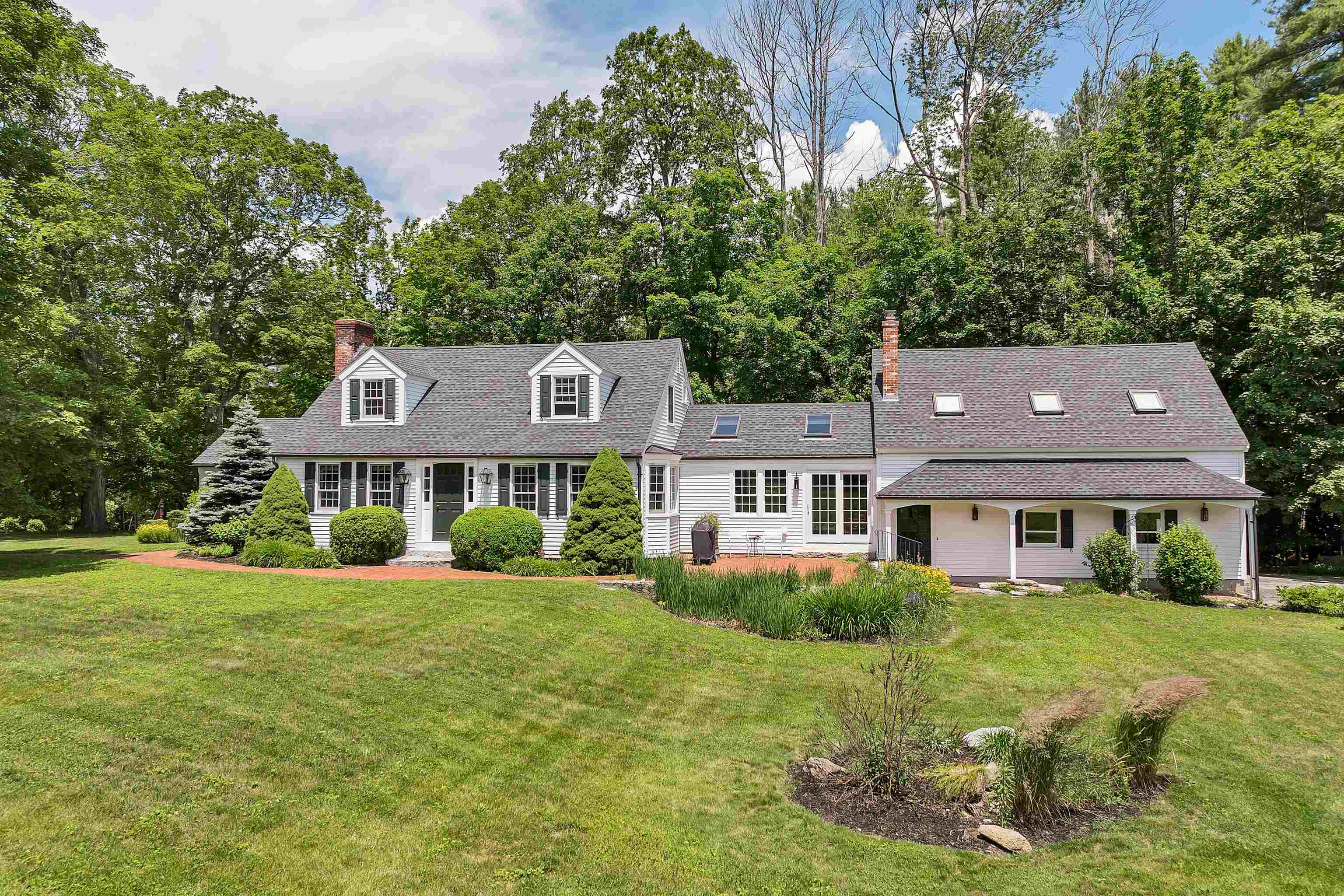 108 Whitten Neck Rd, Wolfeboro, NH 03894