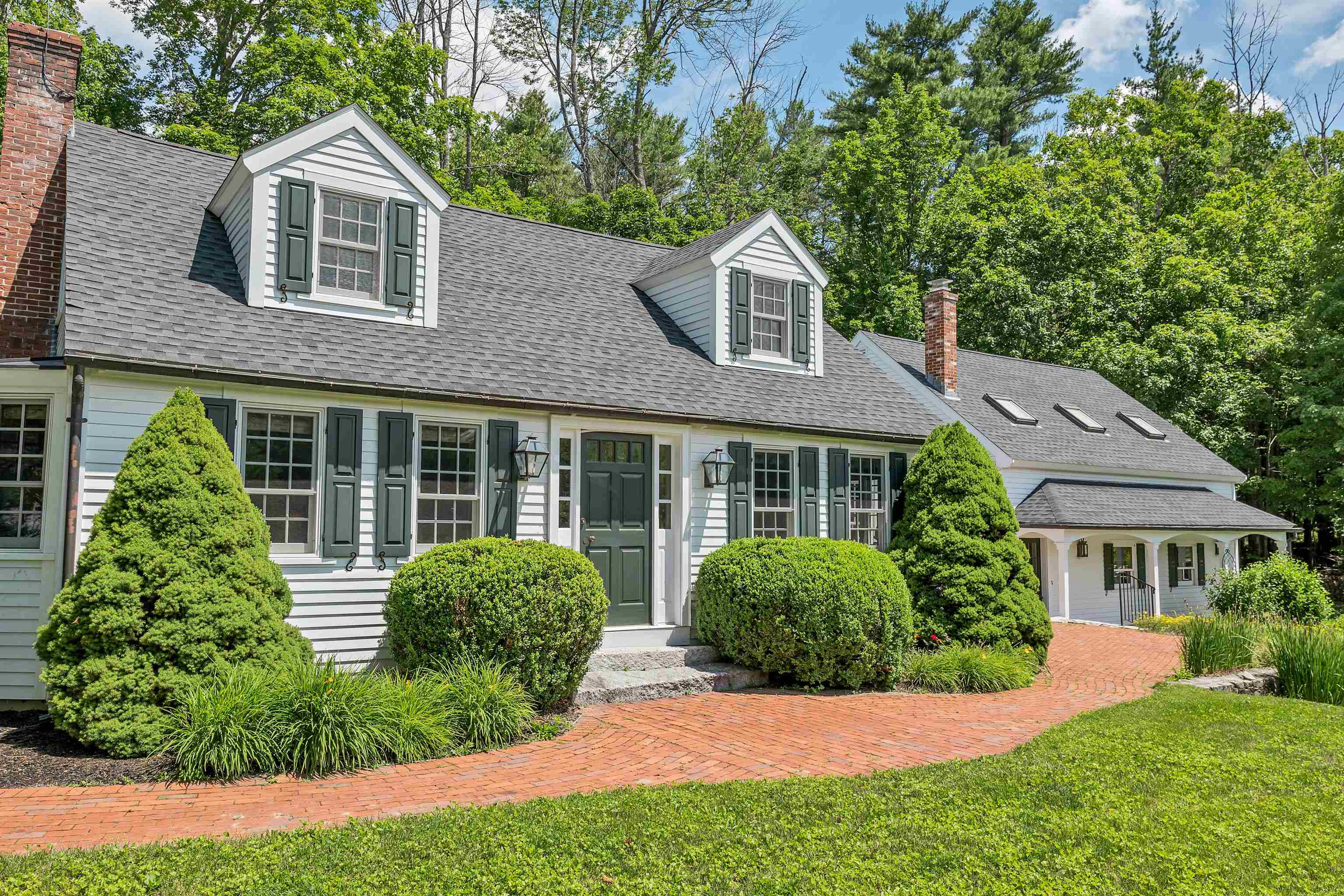 108 Whitten Neck Rd, Wolfeboro, NH 03894