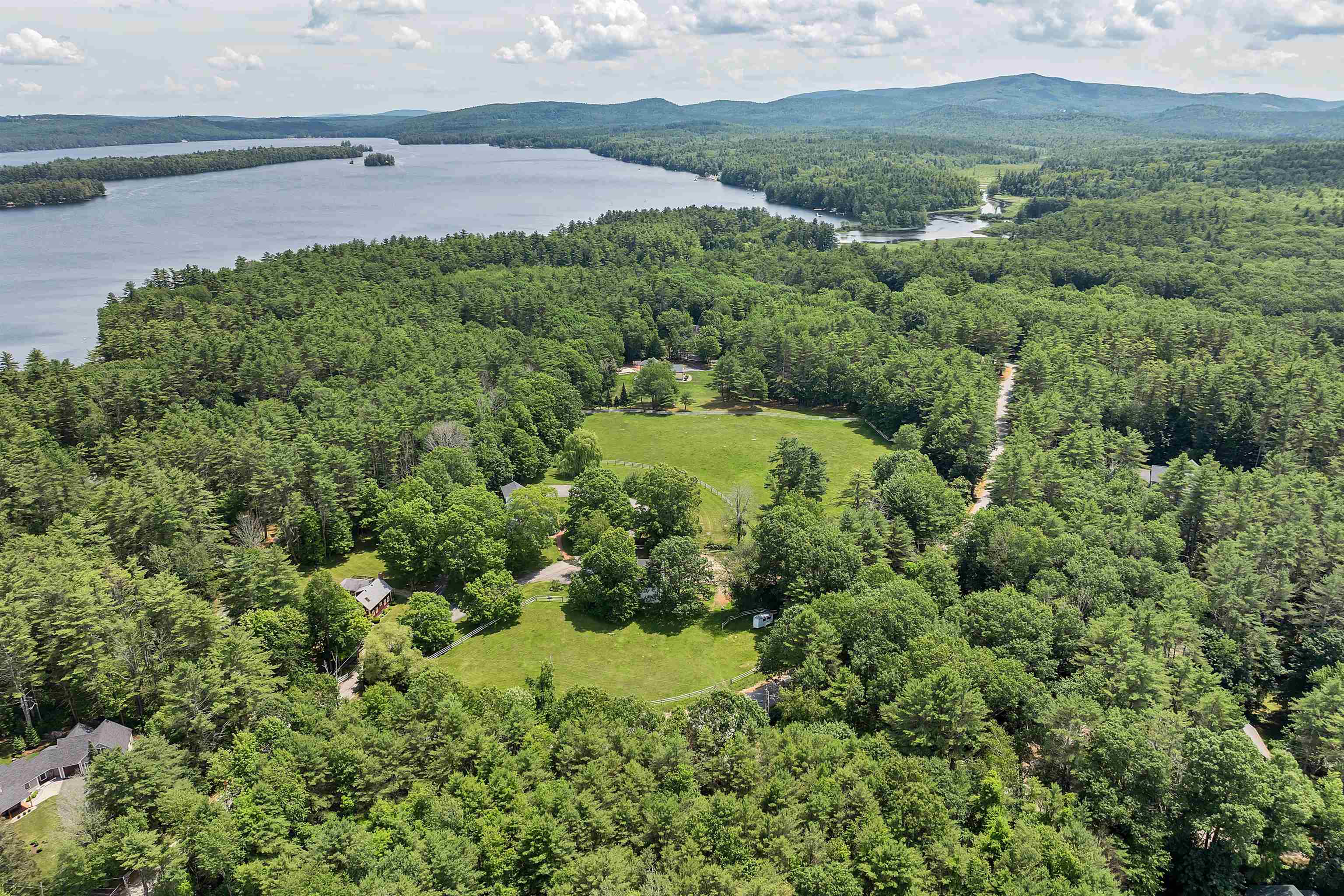 108 Whitten Neck Rd, Wolfeboro, NH 03894
