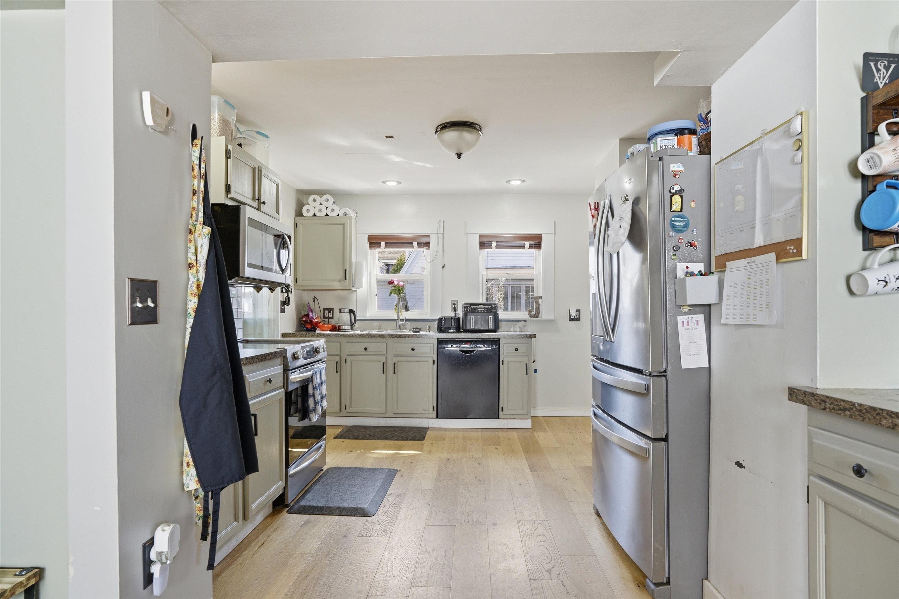33 Walnut St, Rochester, NH 03867