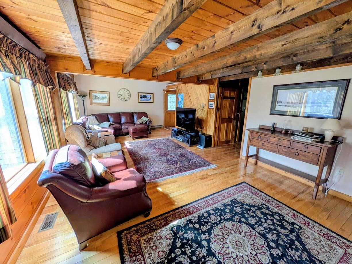 184 Covered Bridge Ln, Bartlett, NH 03812