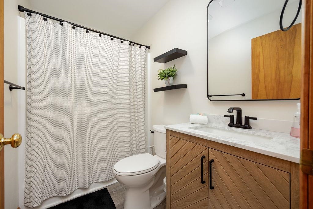 First Floor Full Bath 25151798
