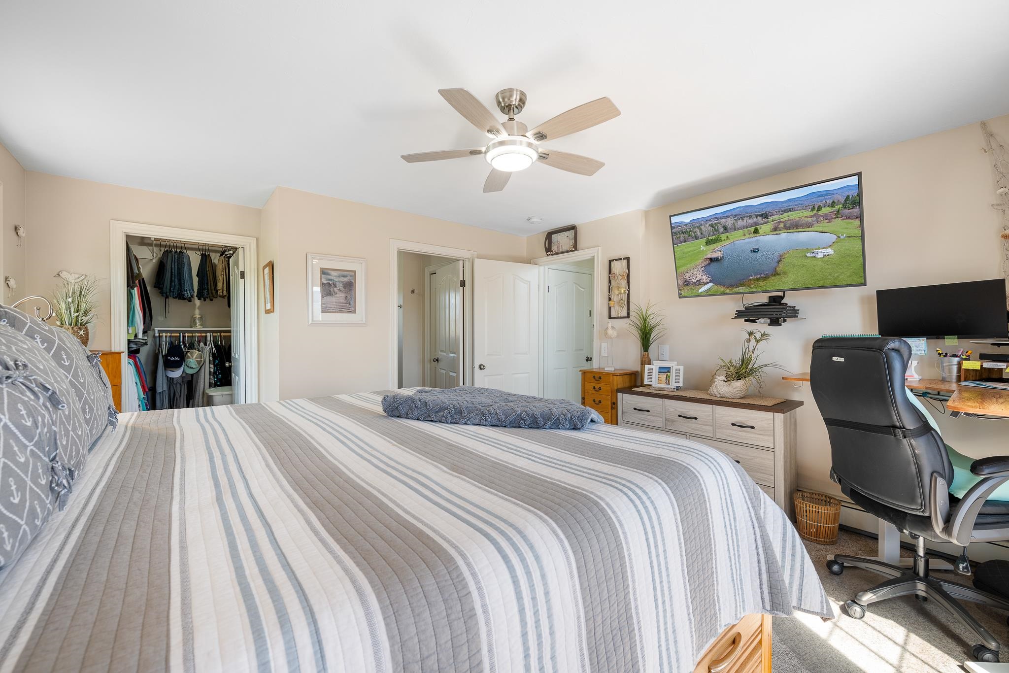 794 Reed Rd, Colebrook, NH 03576