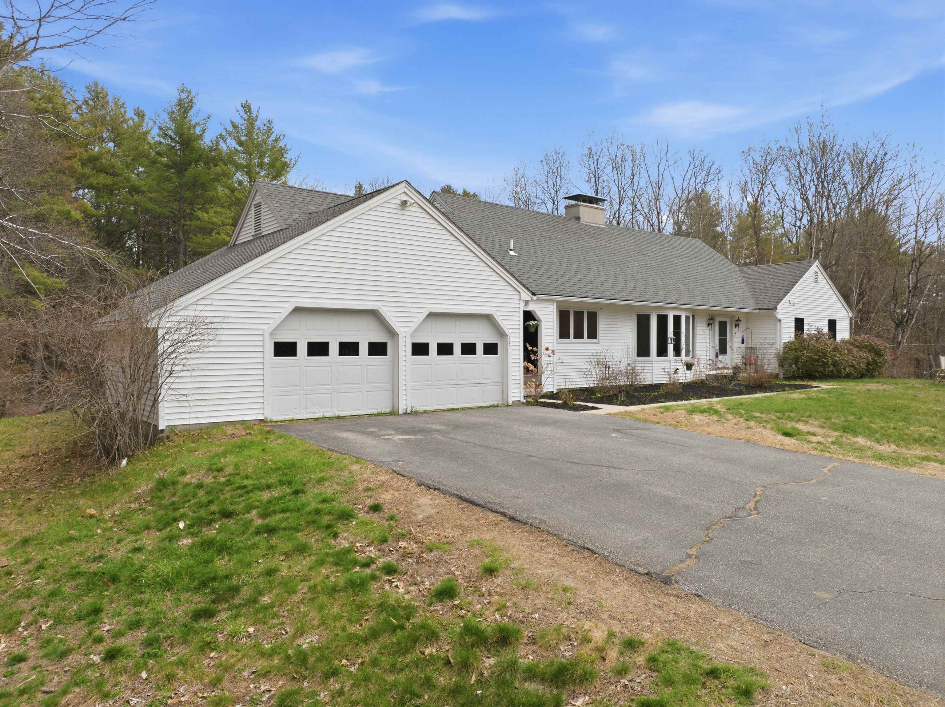 66 Lyford Rd, Brookfield, NH 03872