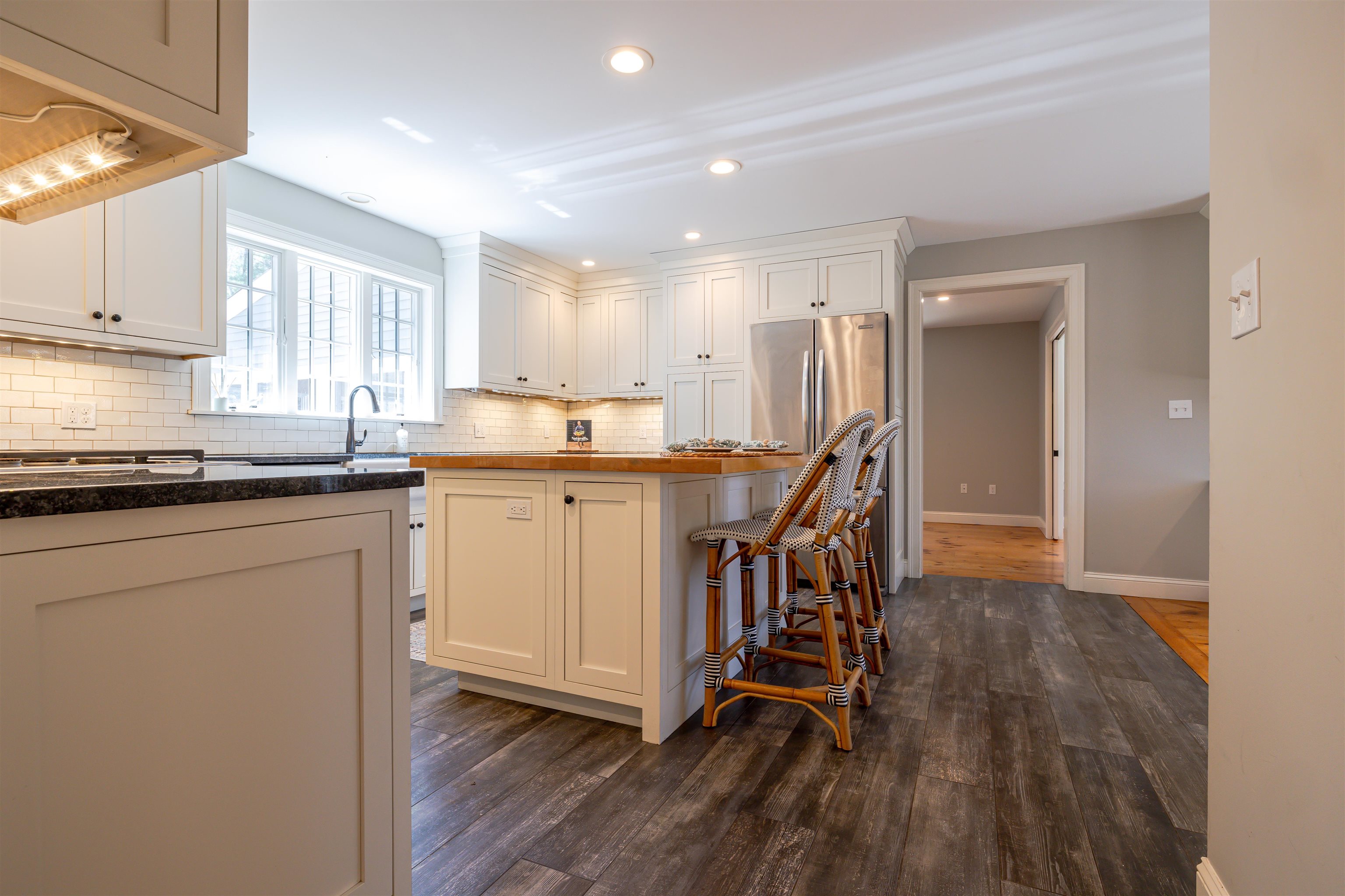 594 South Rd, Hopkinton, NH 03229