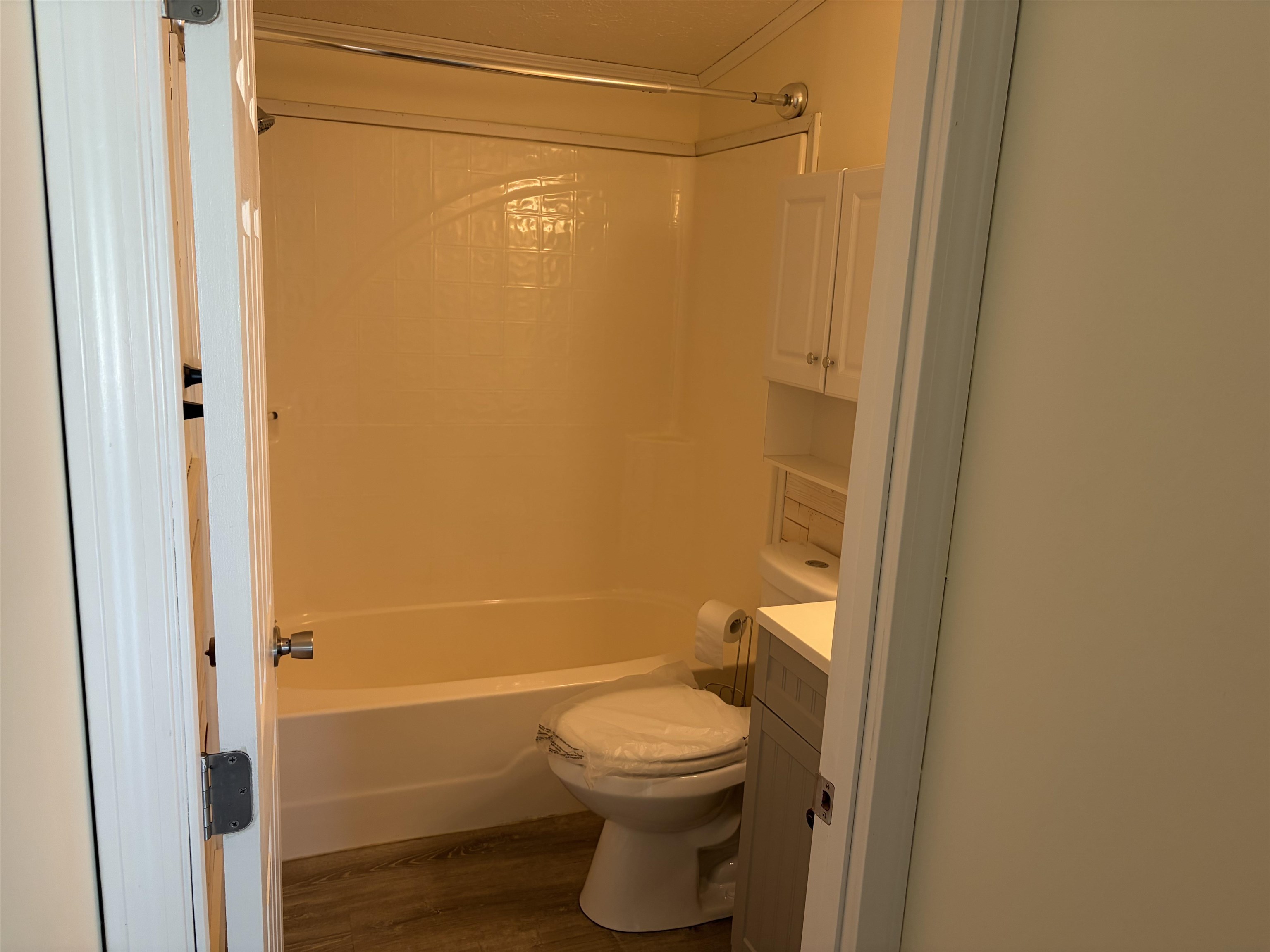 10 Eric Ave, Nashua, NH 03062