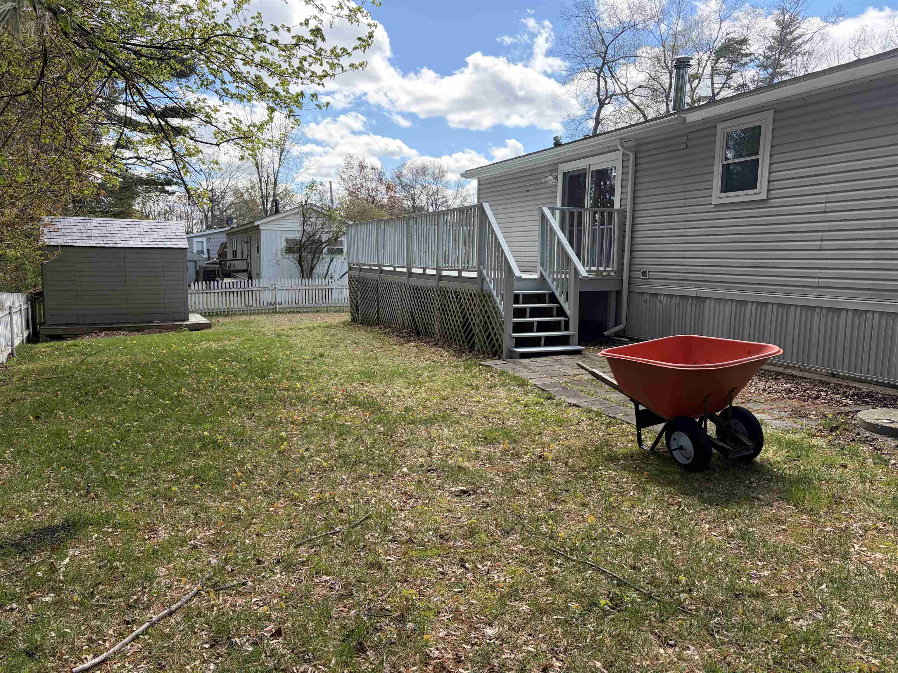 10 Eric Ave, Nashua, NH 03062