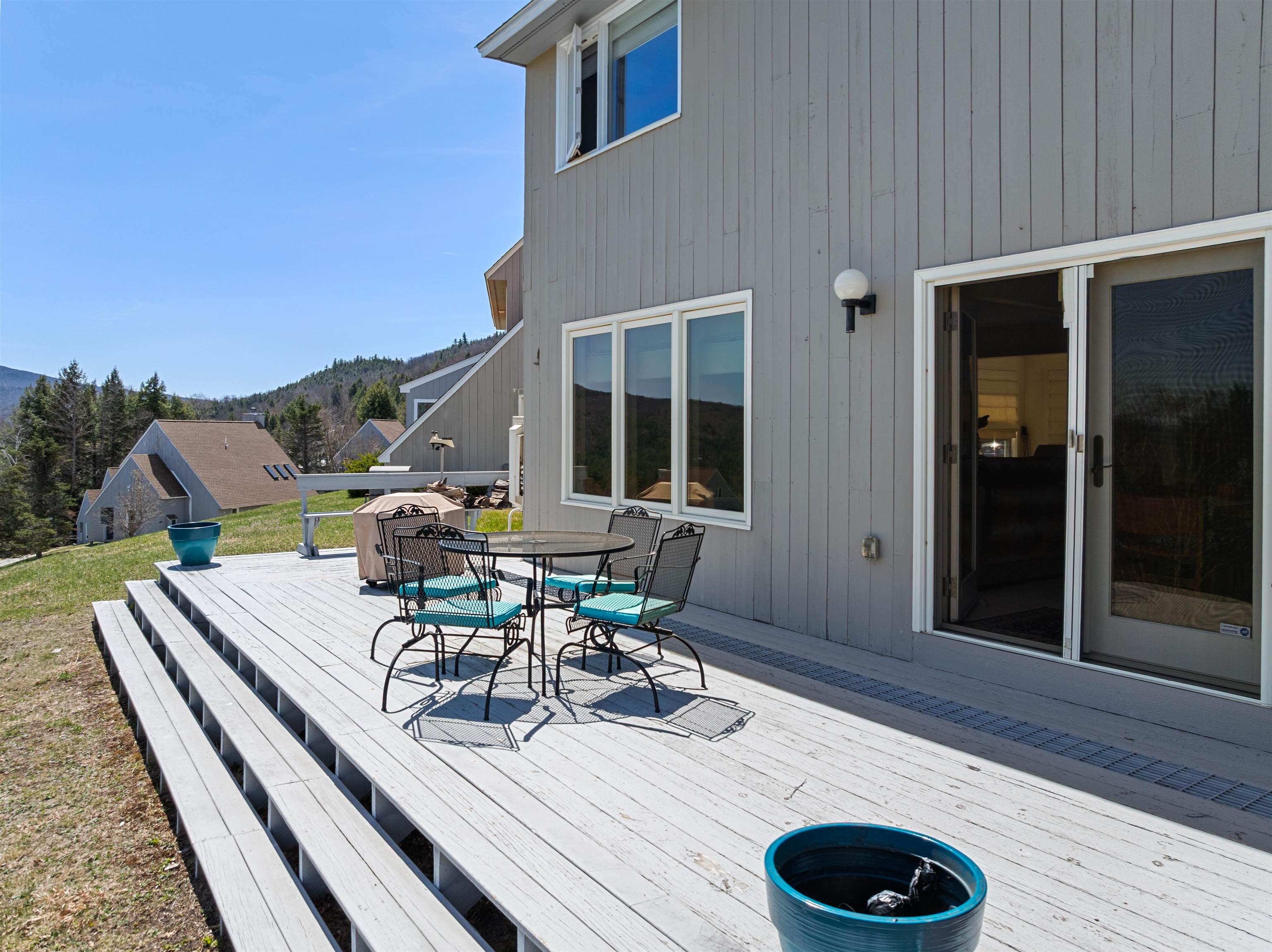 11 Rockys Point Rd, Plymouth, NH 03264