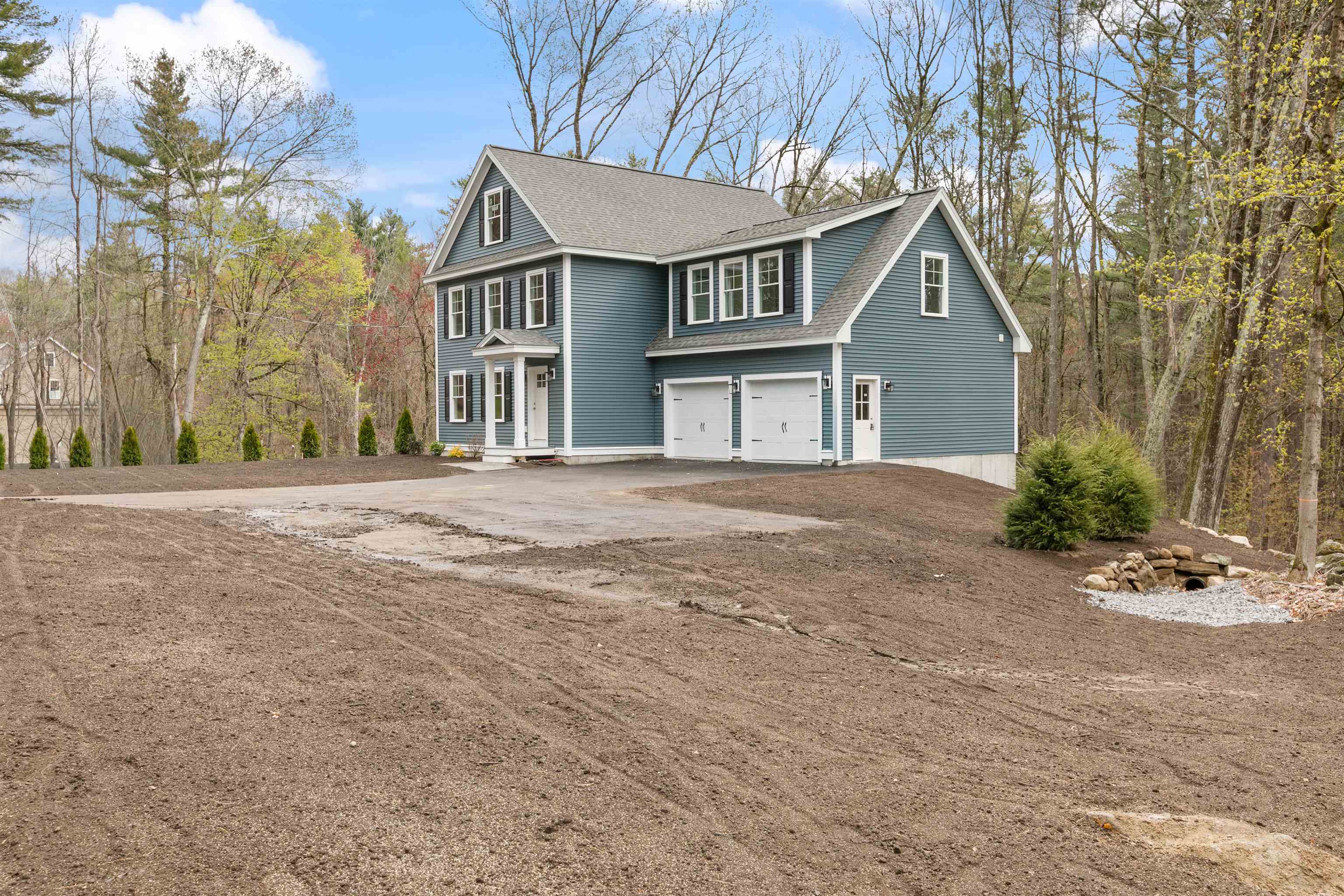 1152 Bridge St, Pelham, NH 03076