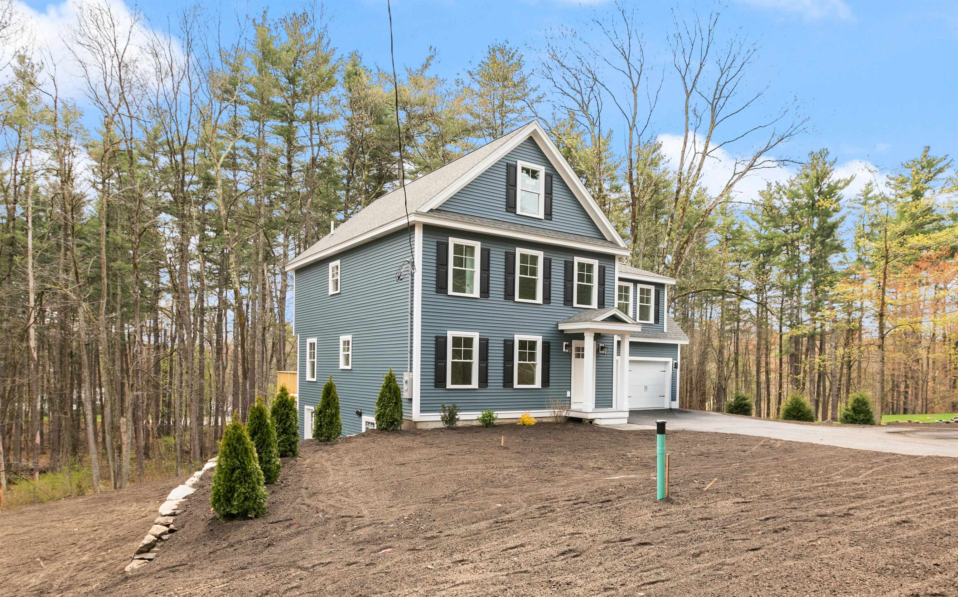1152 Bridge St, Pelham, NH 03076