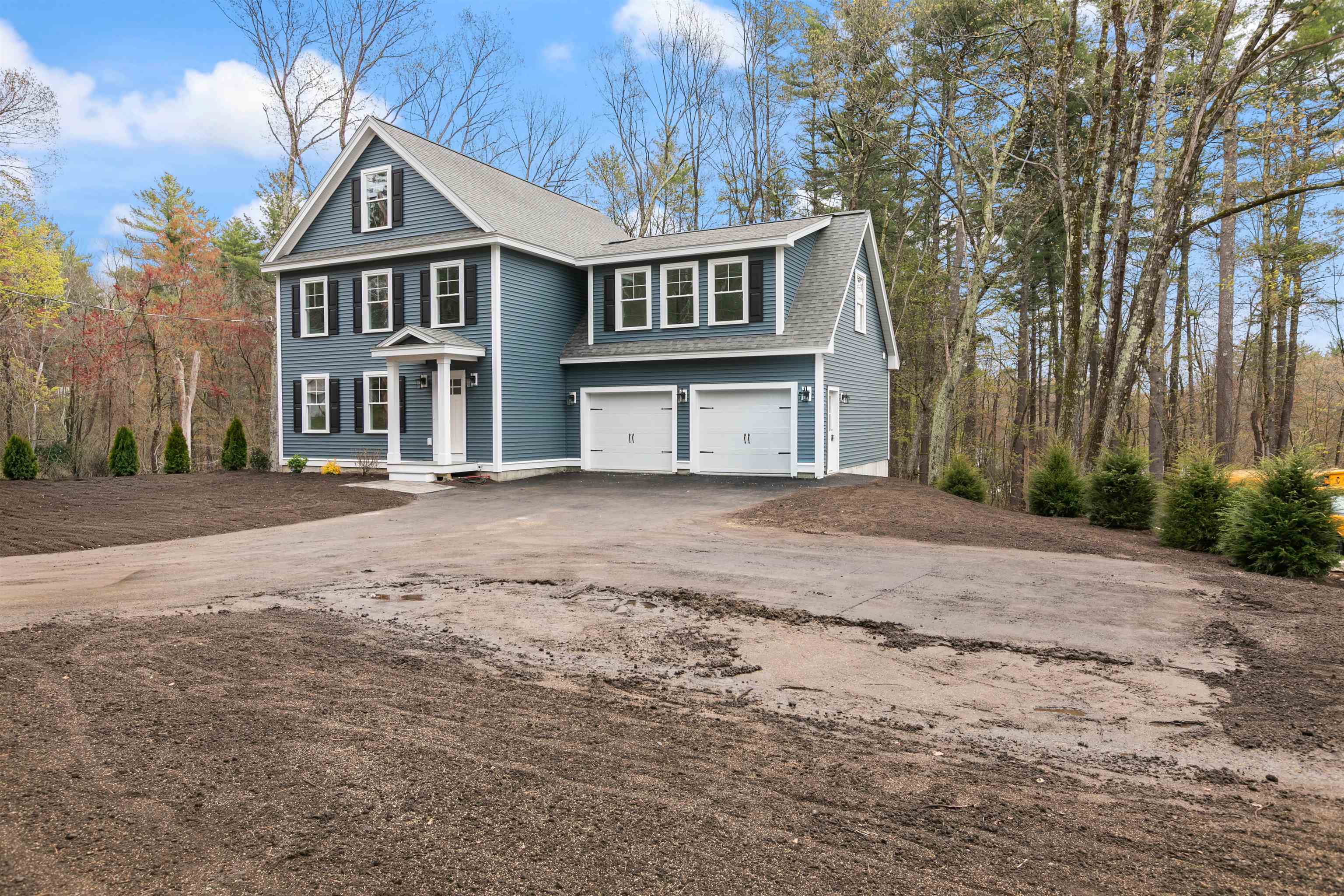 1152 Bridge St, Pelham, NH 03076