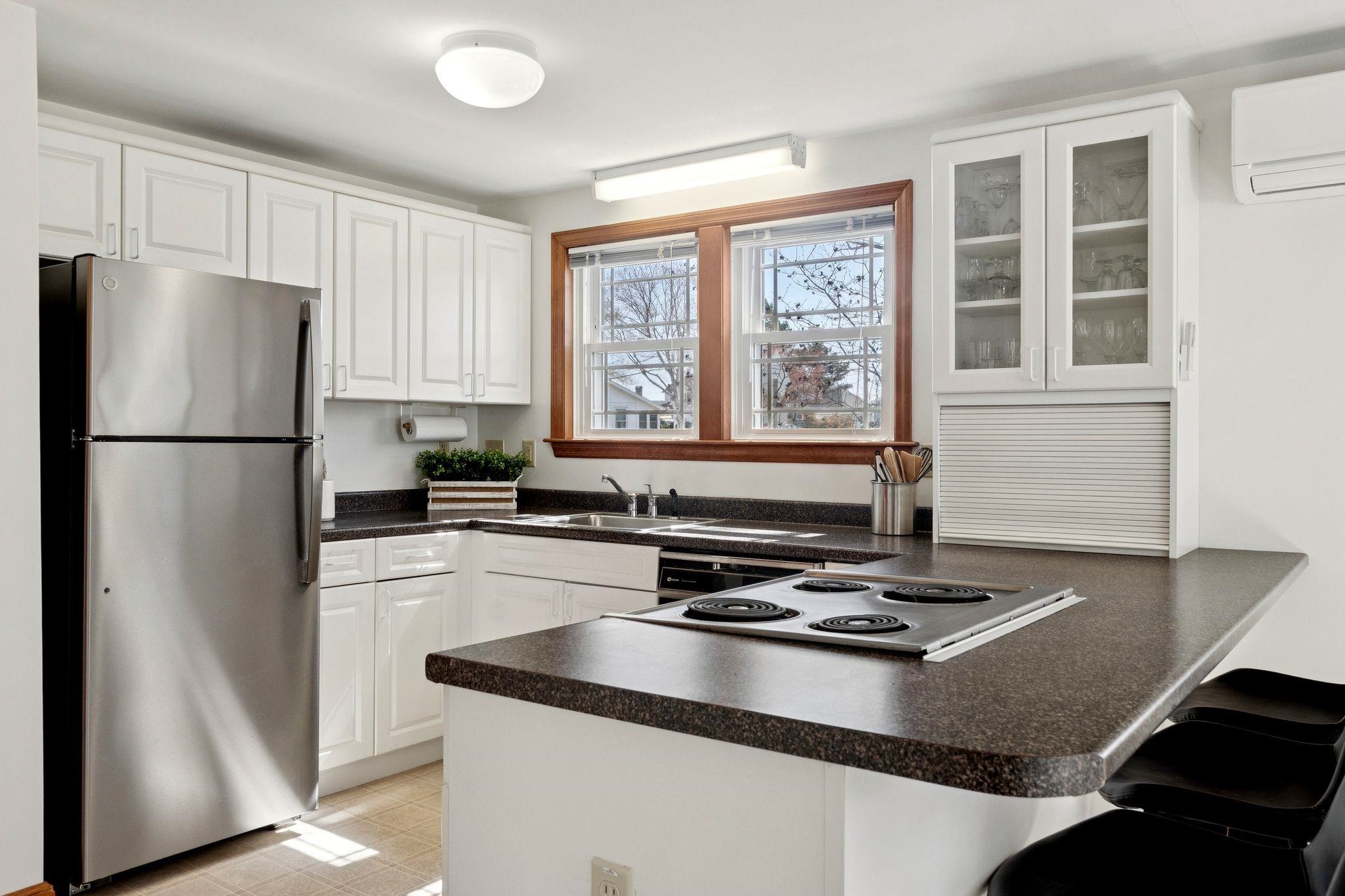 2 Breakers Rd, Rye, NH 03870