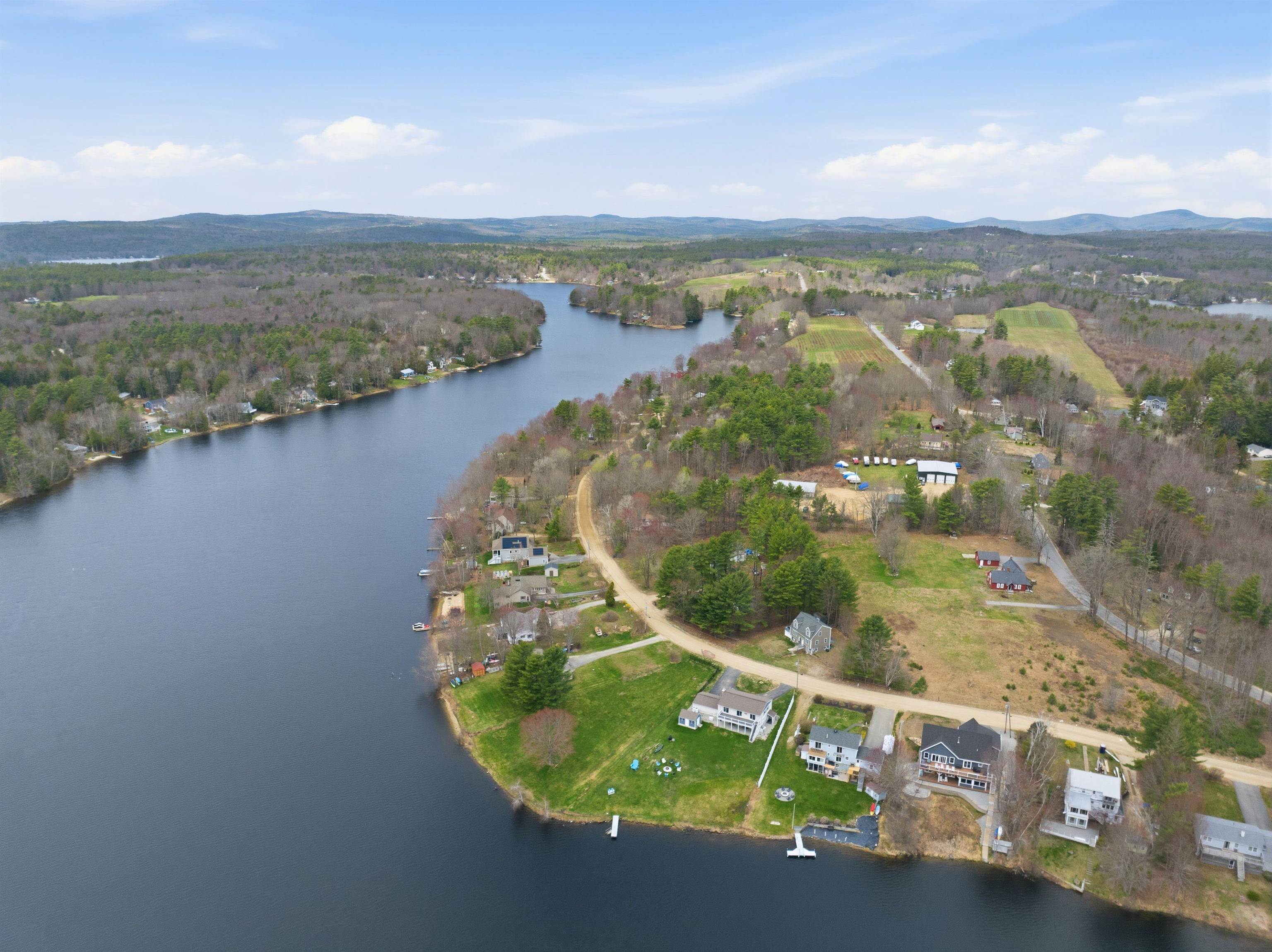 165 Georgetown Dr, Barnstead, NH 03225