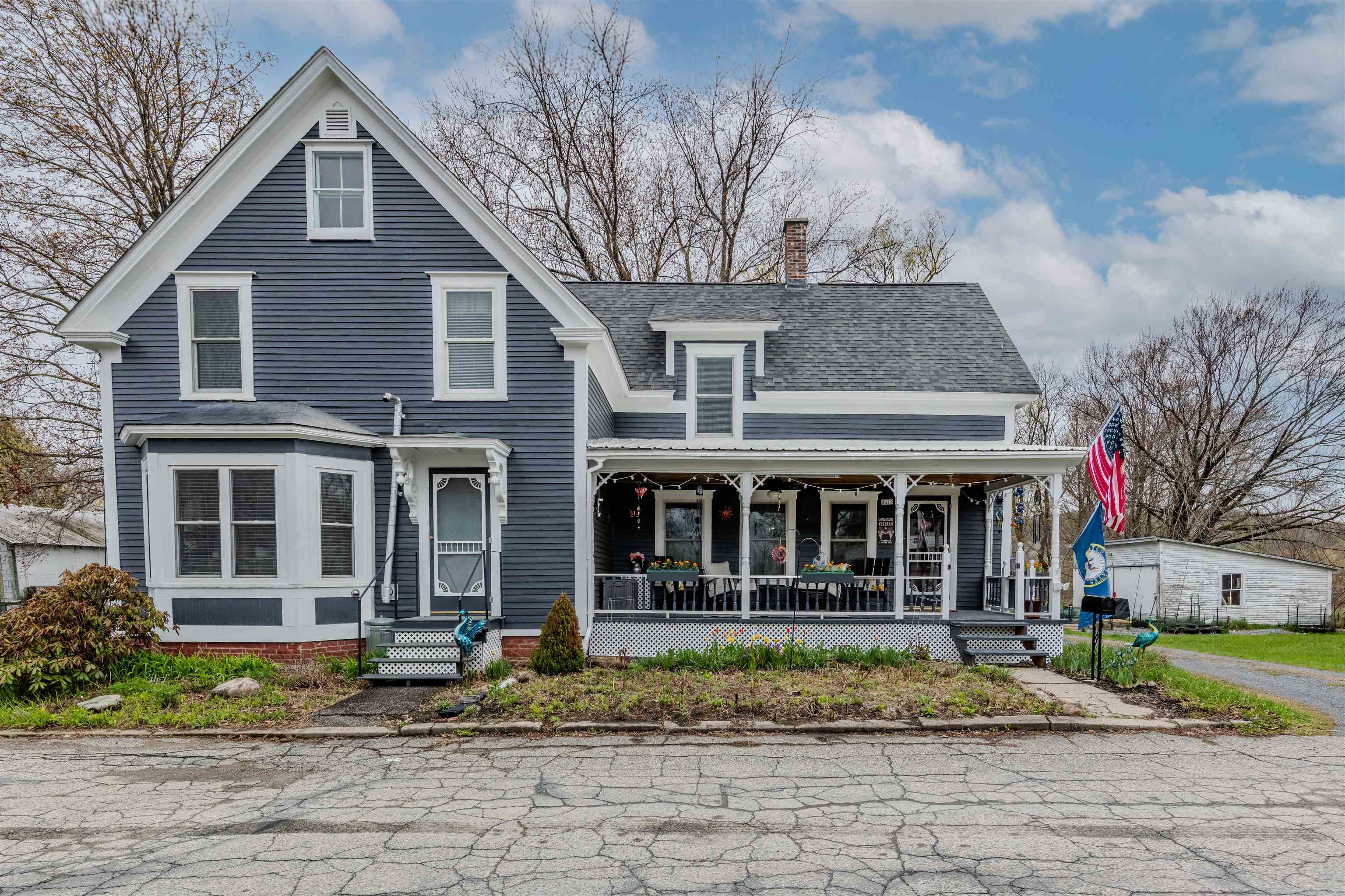 6 Cromwell Dr, Haverhill, NH 03785