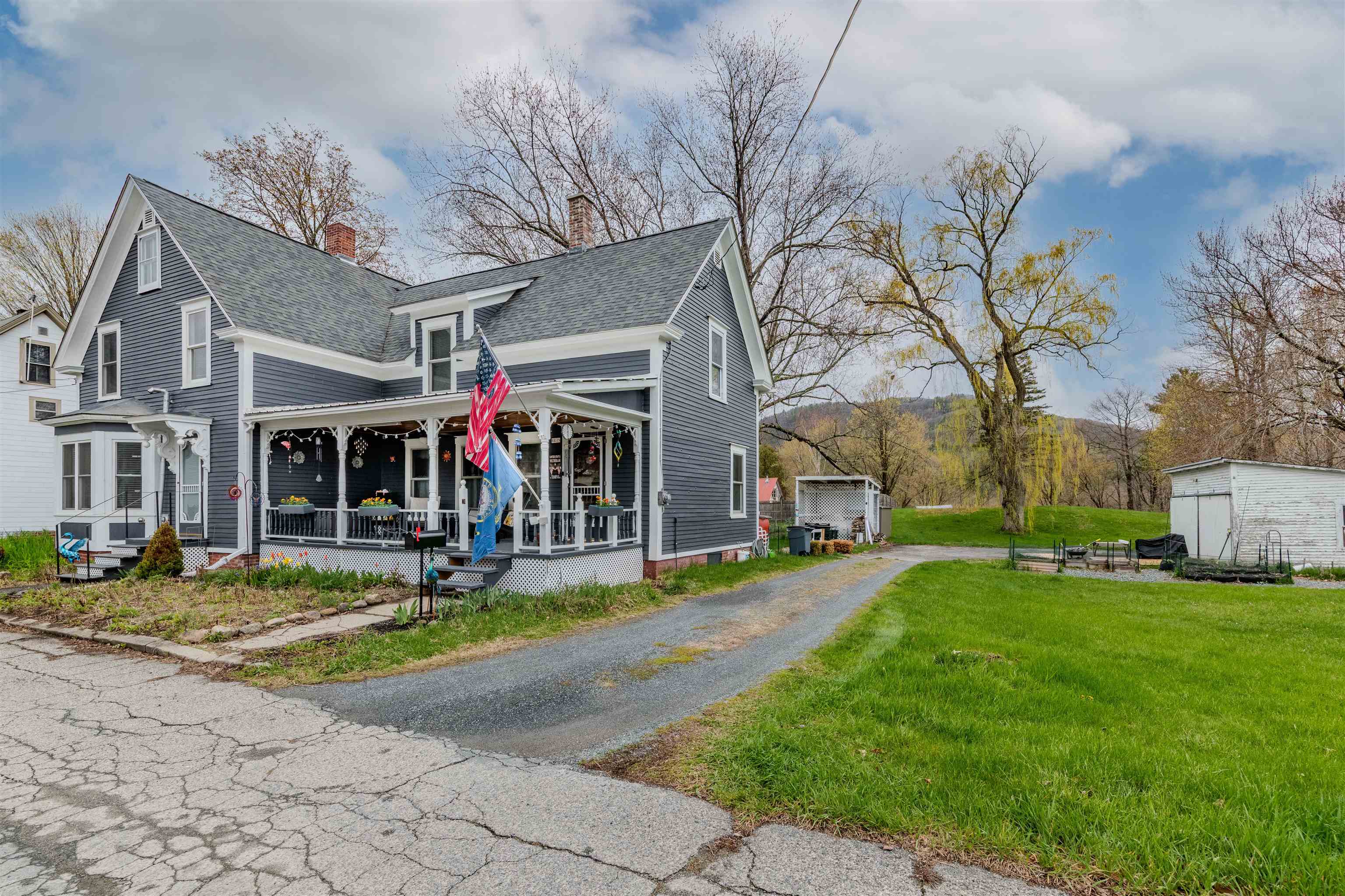 6 Cromwell Dr, Haverhill, NH 03785