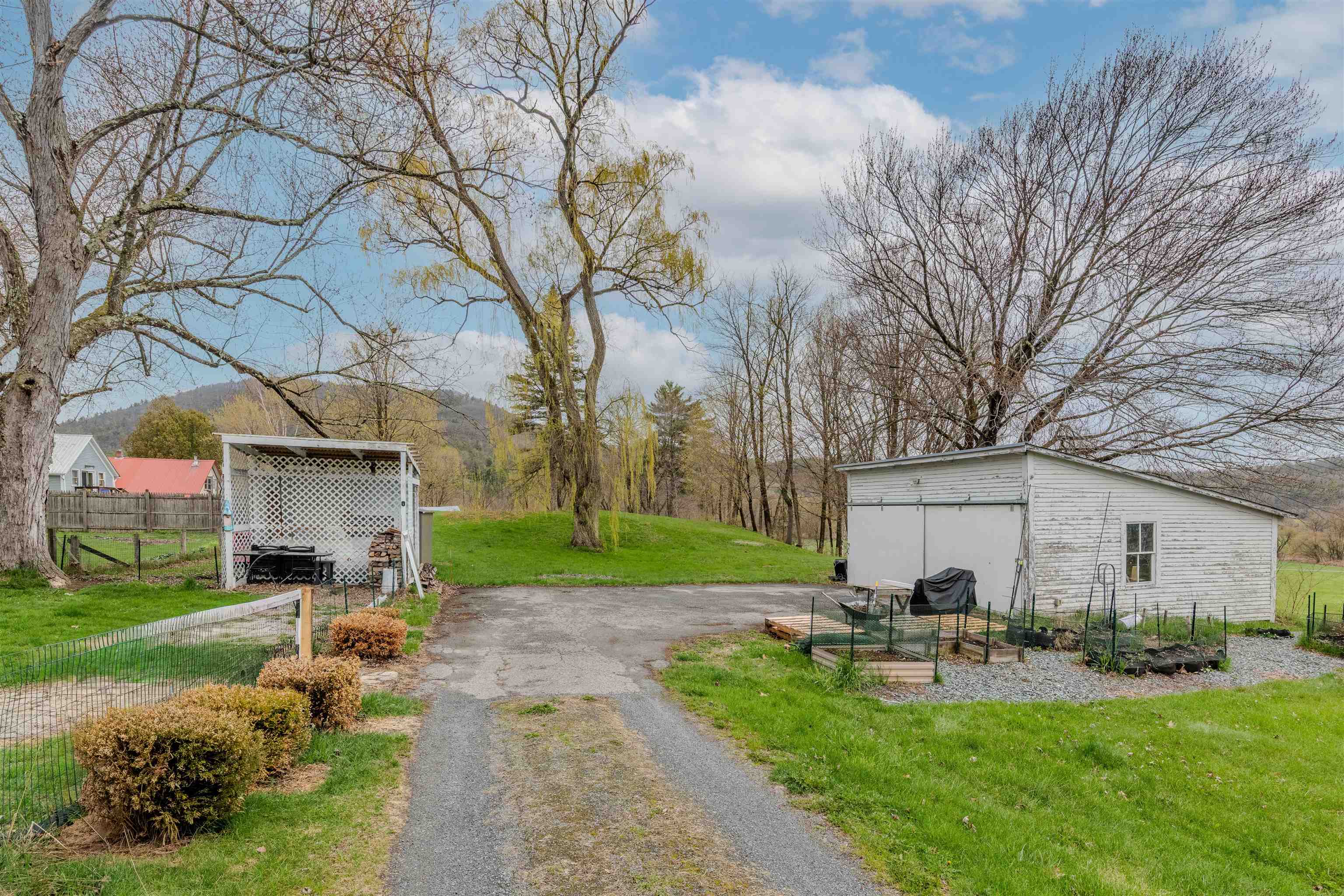 6 Cromwell Dr, Haverhill, NH 03785