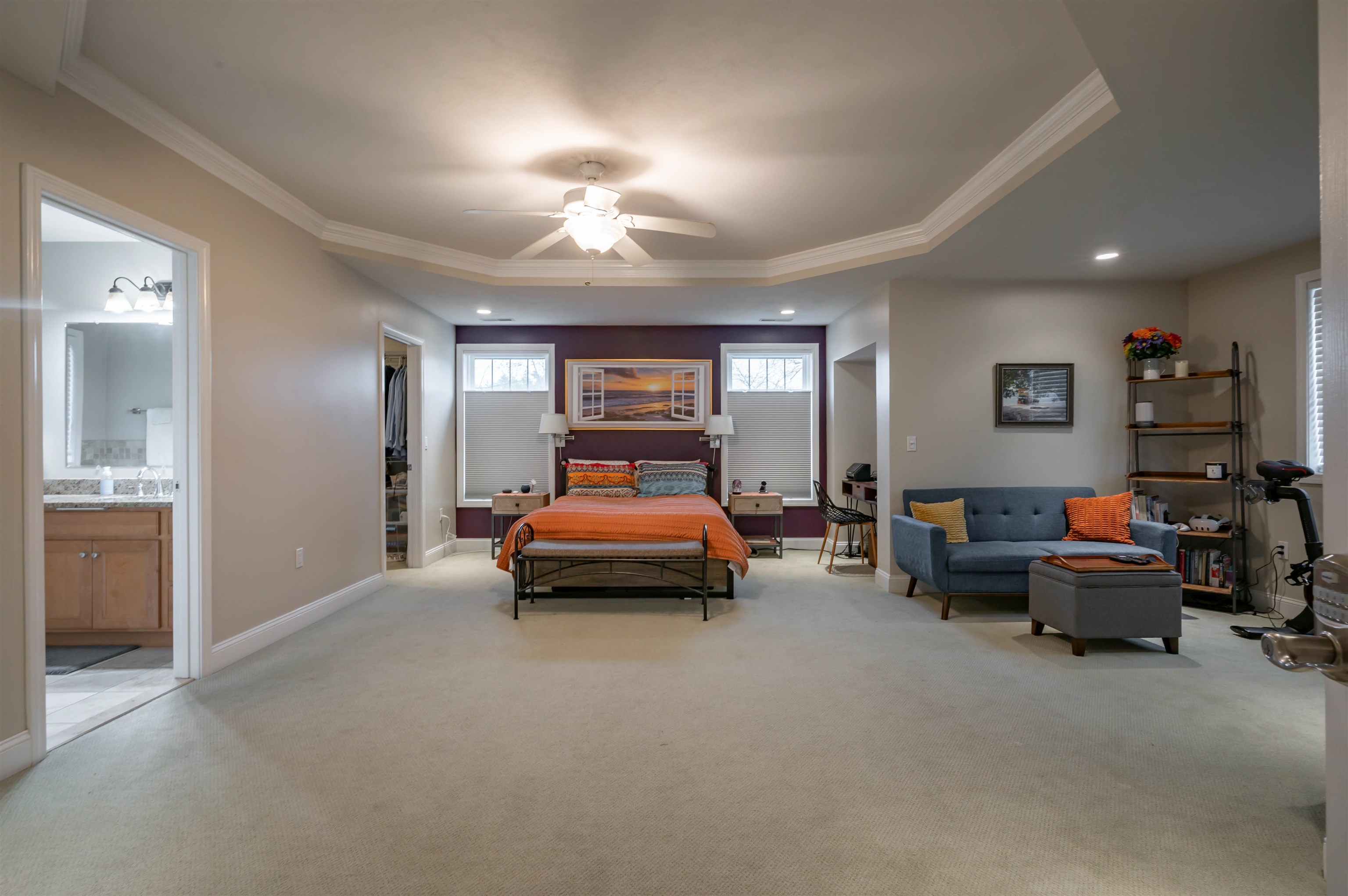 2 Lowther Pl, Nashua, NH 03062