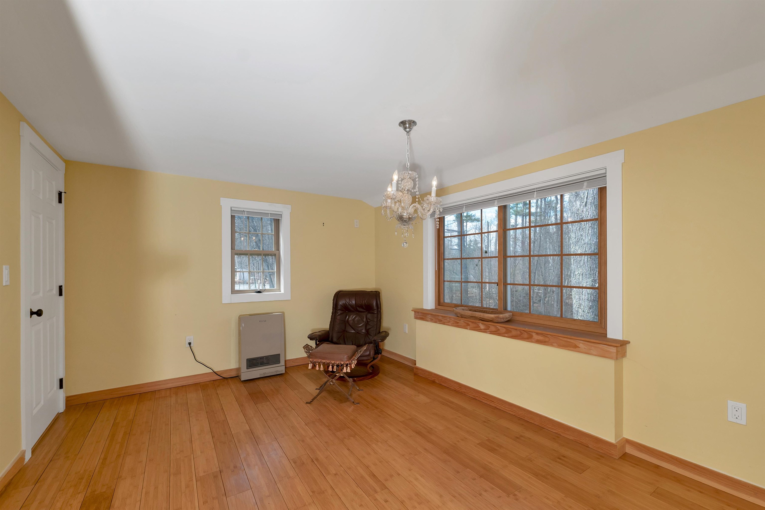 60 Highland St, Plymouth, NH 03264