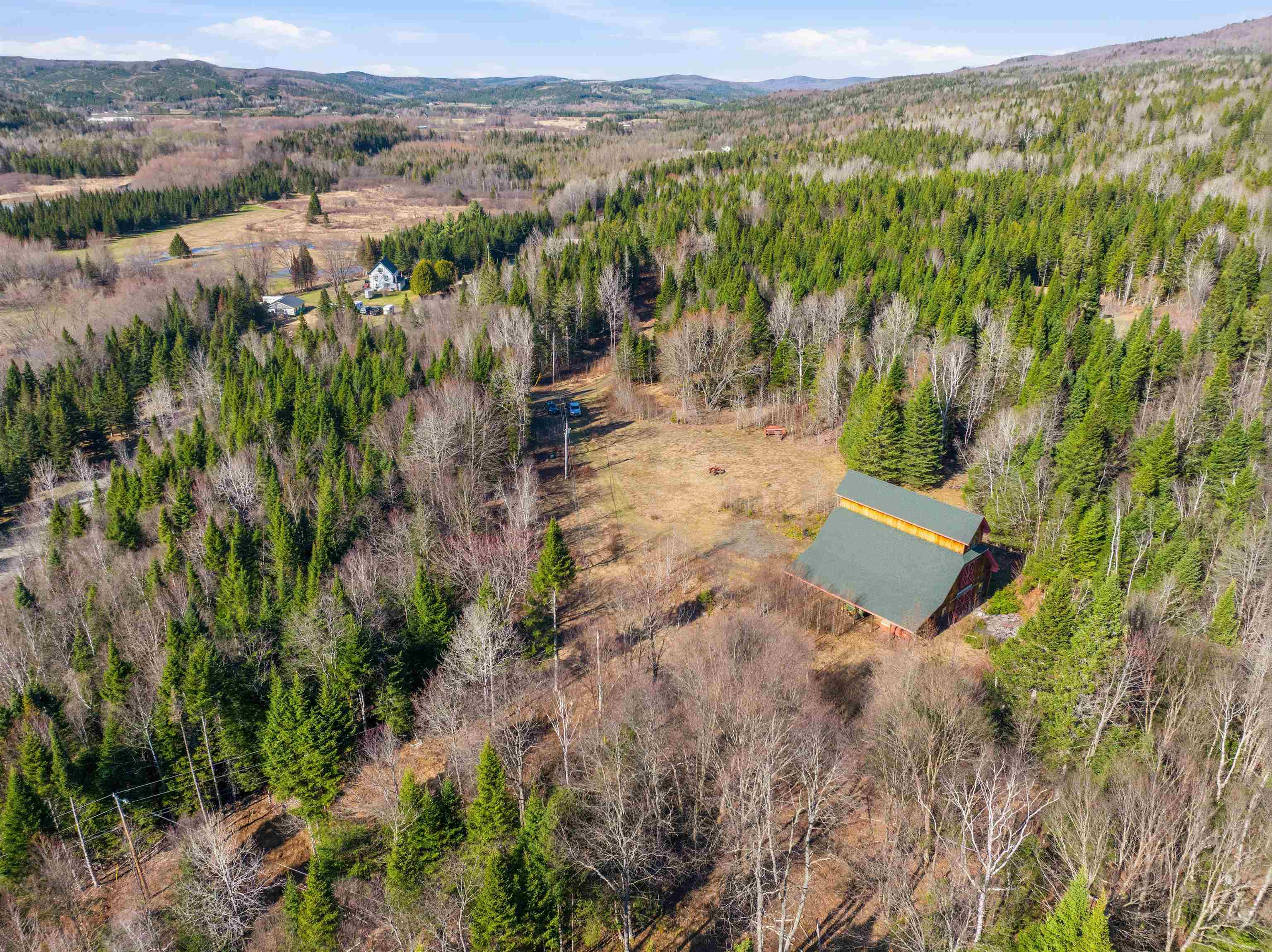1660 Halls Stream Rd, Pittsburg, NH 03592