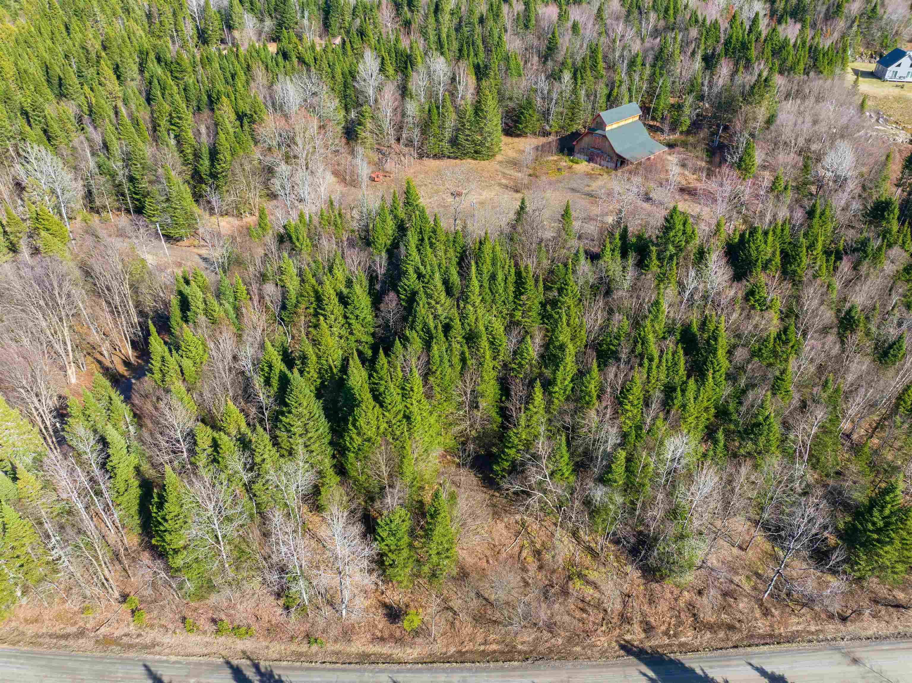1660 Halls Stream Rd, Pittsburg, NH 03592