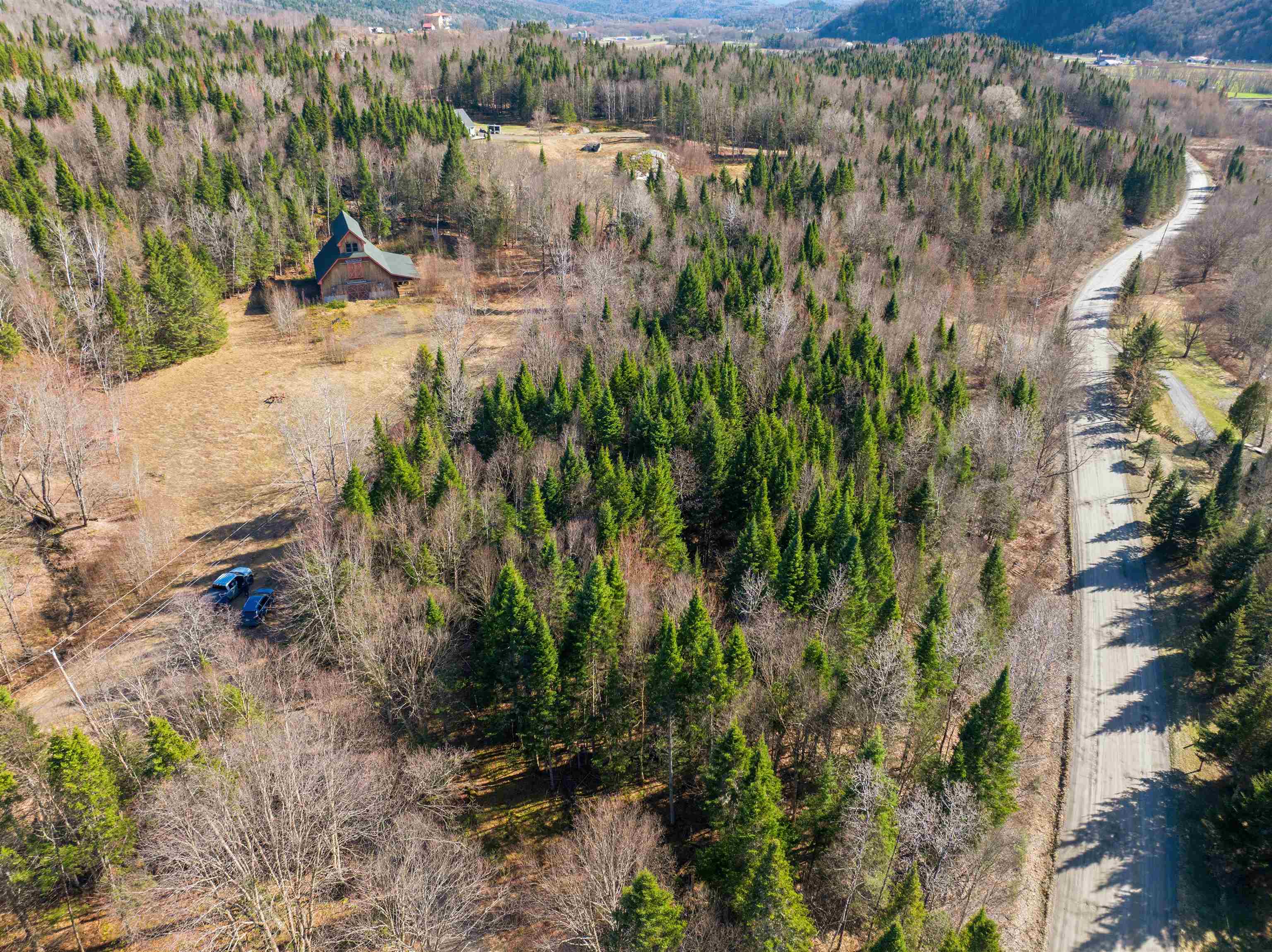 1660 Halls Stream Rd, Pittsburg, NH 03592