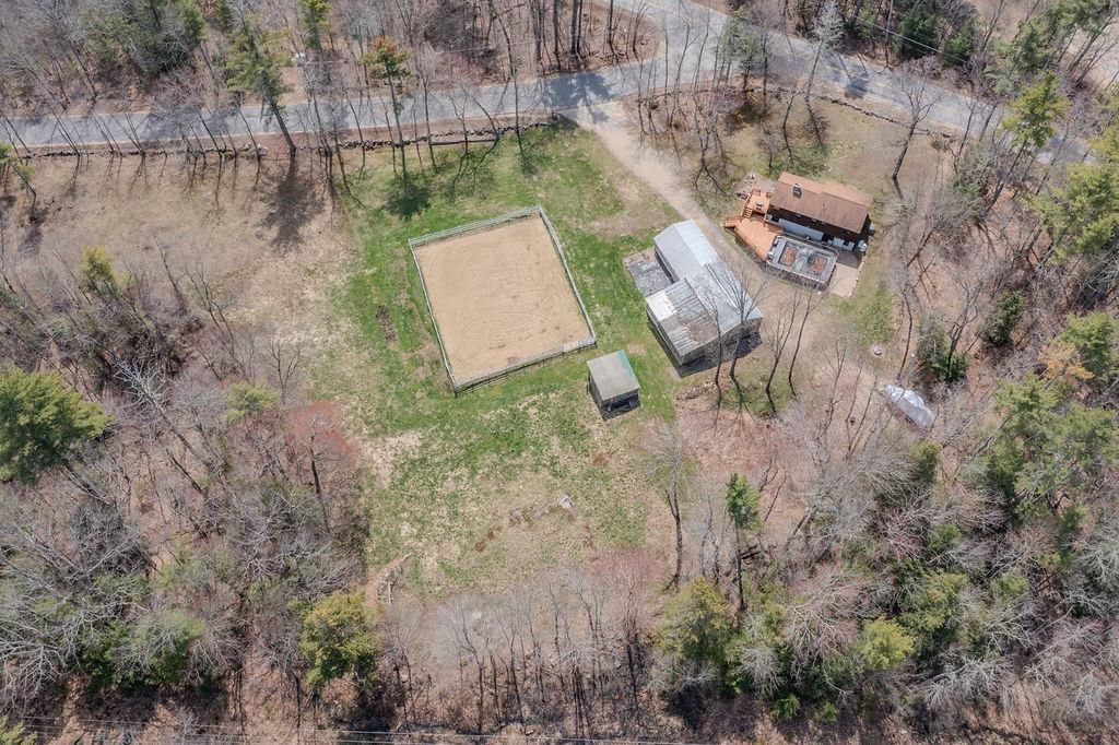 2 Mccrillis Rd, Nottingham, NH 03290