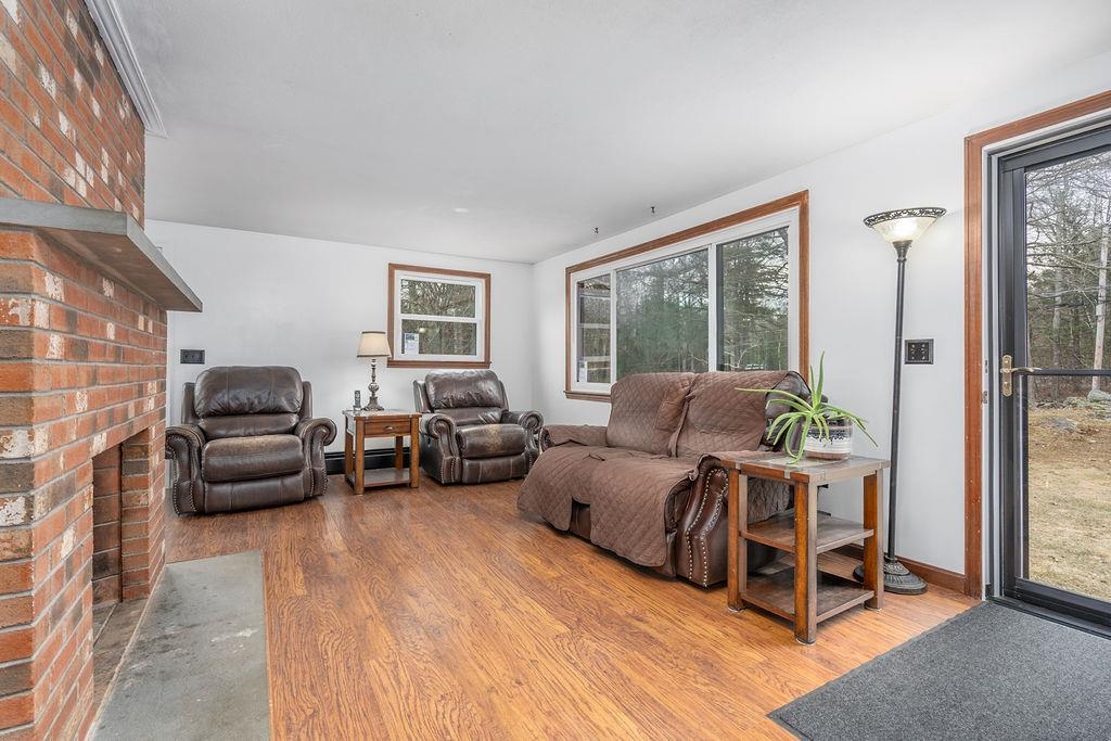 2 Mccrillis Rd, Nottingham, NH 03290