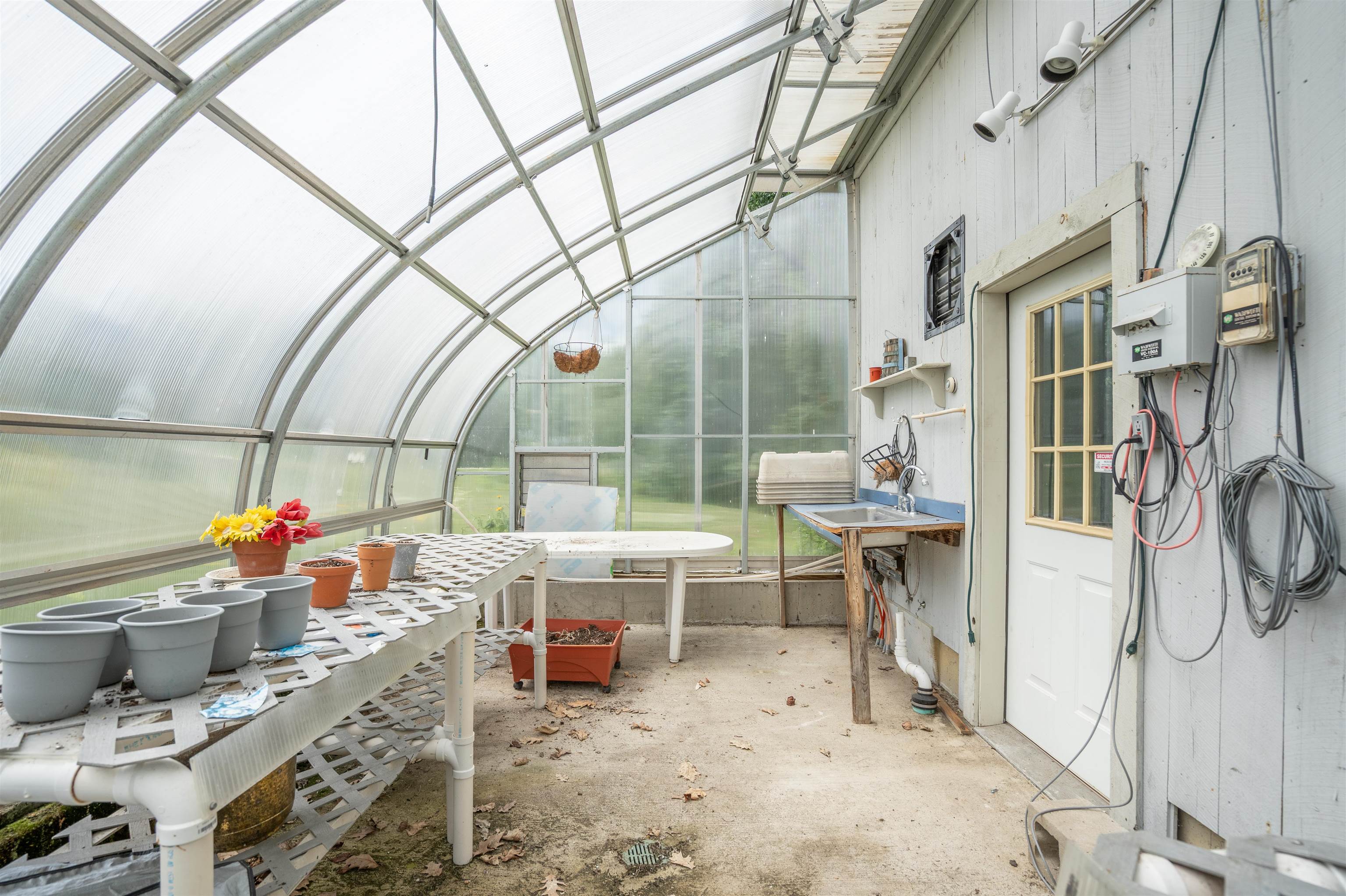 25 Oak Hill Dr, Loudon, NH 03307