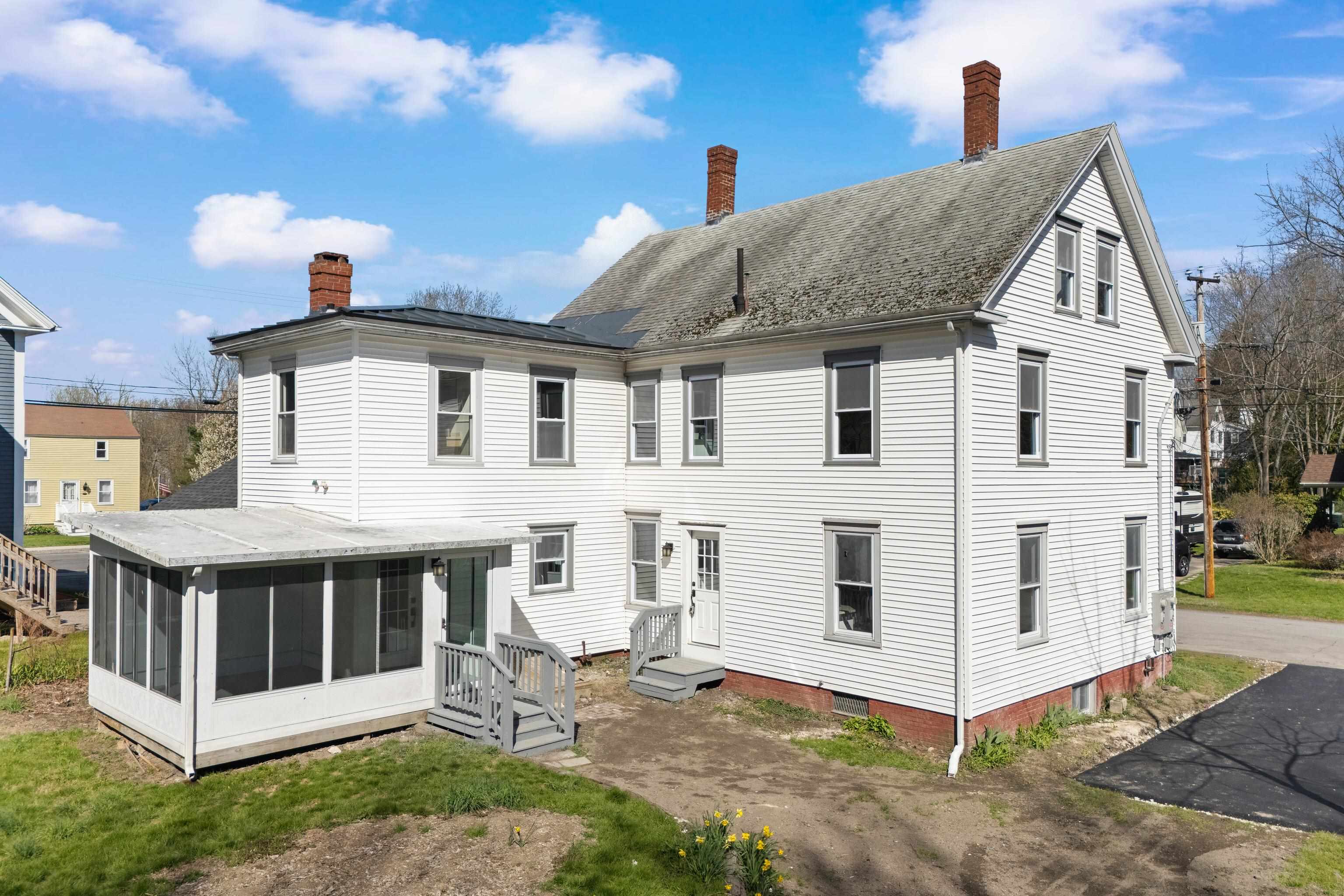 3 Niles St, Dover, NH 03820