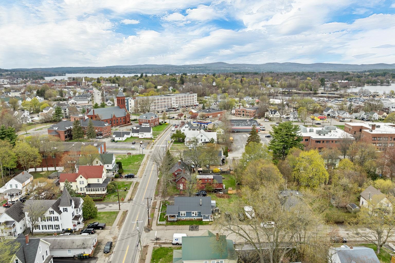 42 Gilford Ave, Laconia, NH 03246