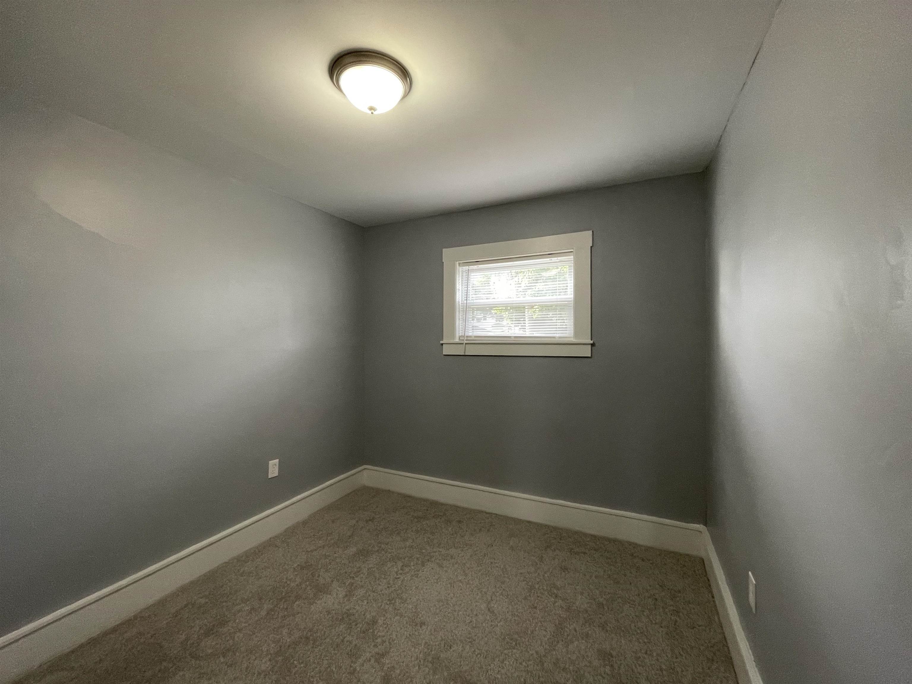 412 Manchester St, Manchester, NH 03103