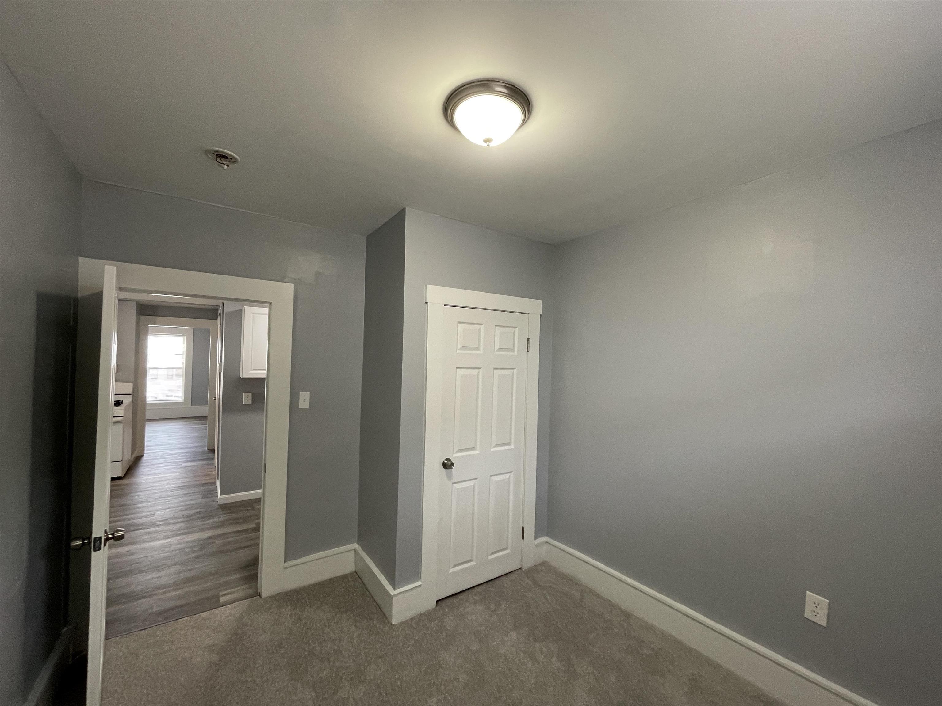 412 Manchester St, Manchester, NH 03103