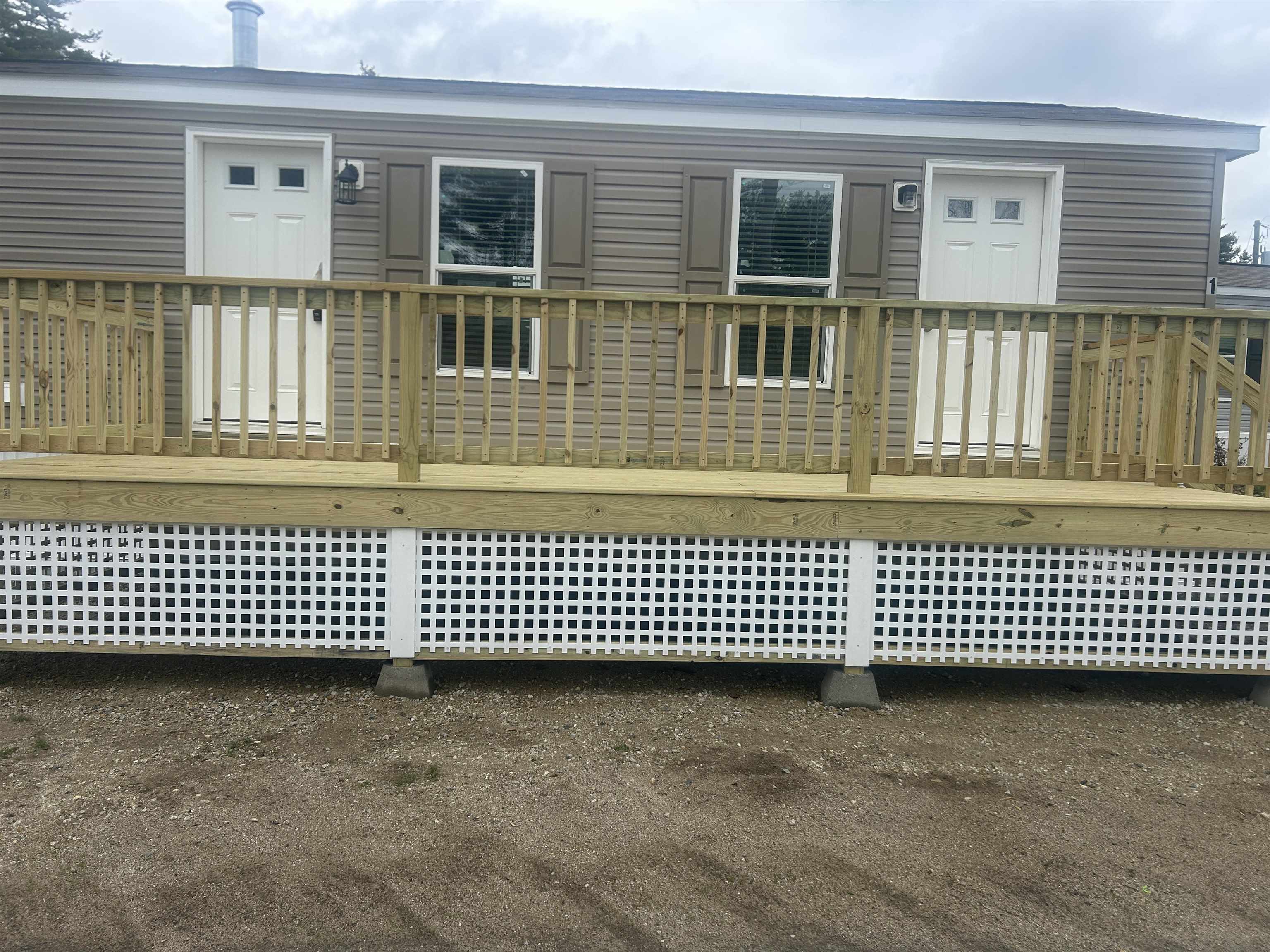 1 Wolf Ln, Somersworth, NH 03878