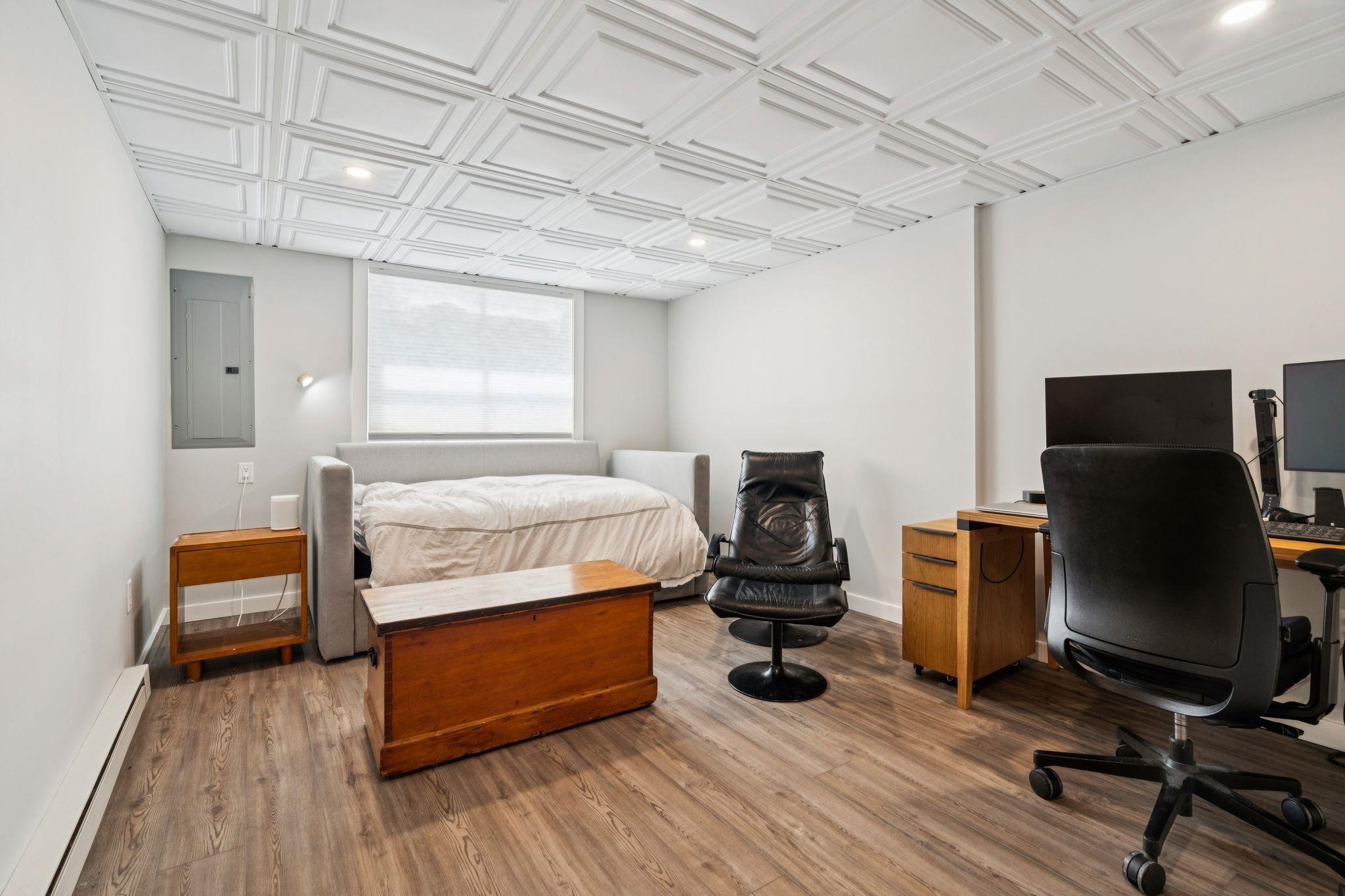 Office/Bonus Room
