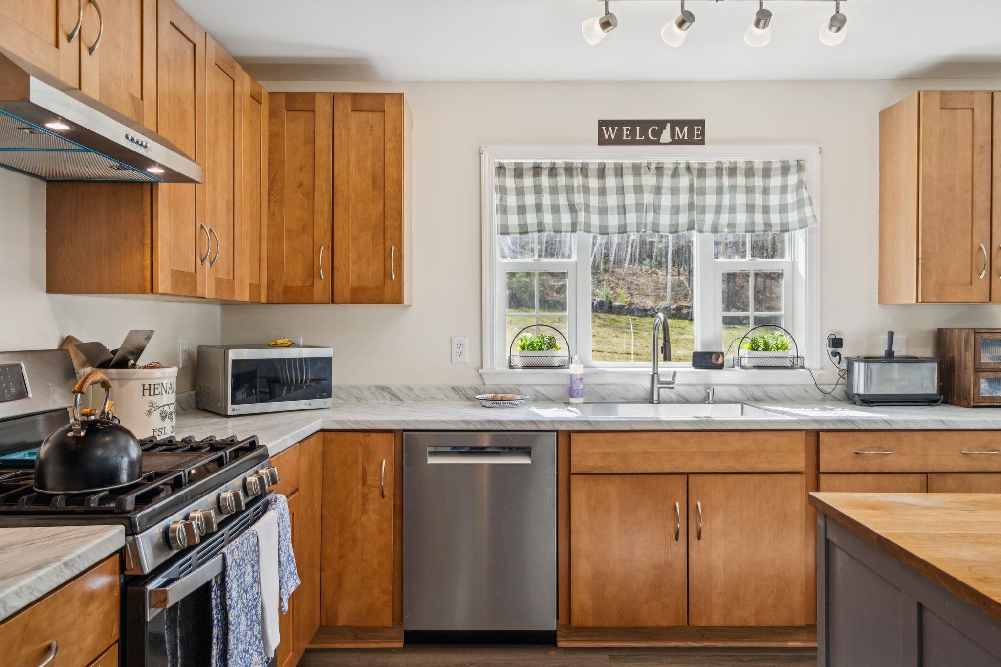 210 River Rd, Canaan, NH 03741