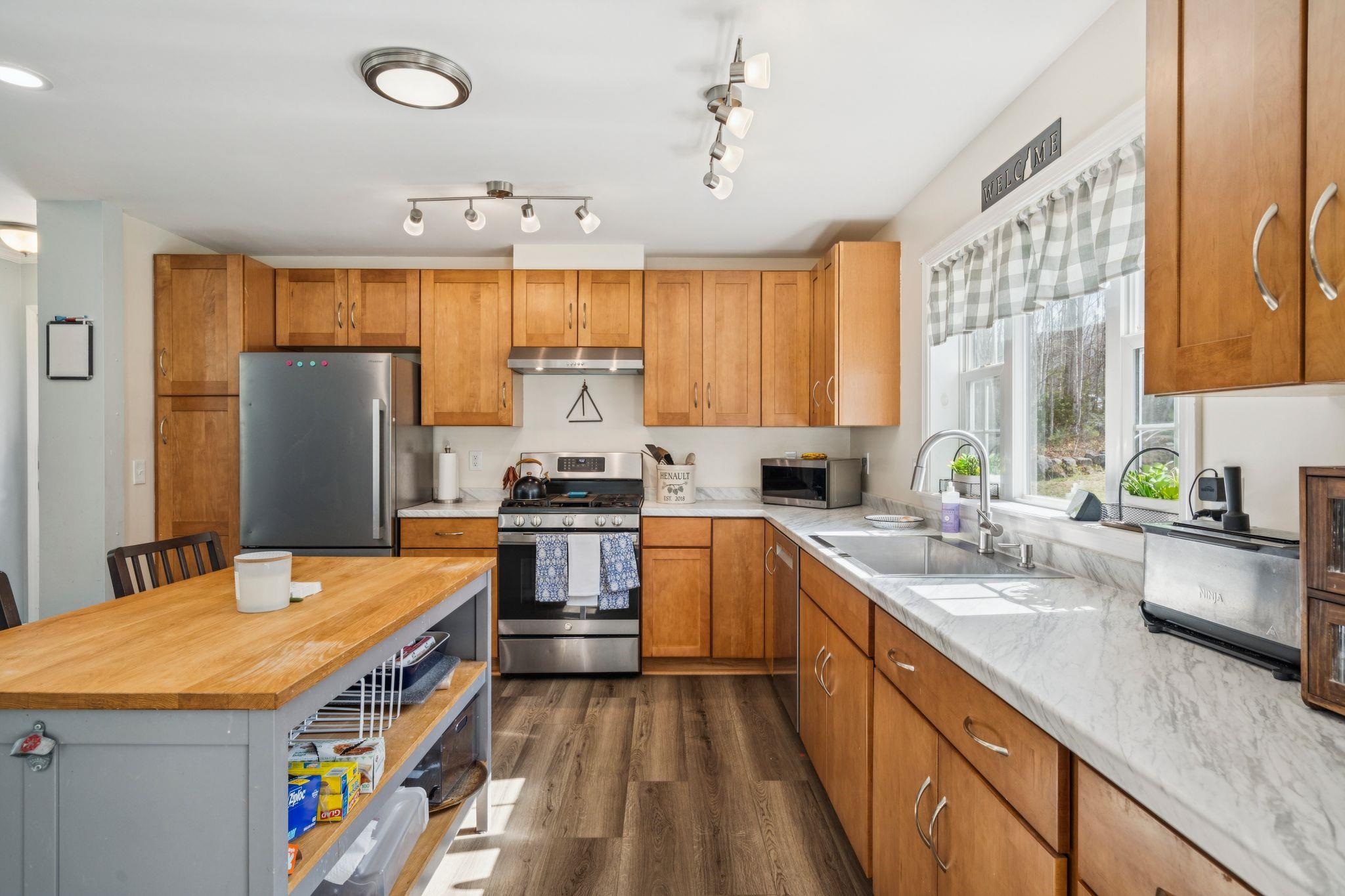 210 River Rd, Canaan, NH 03741