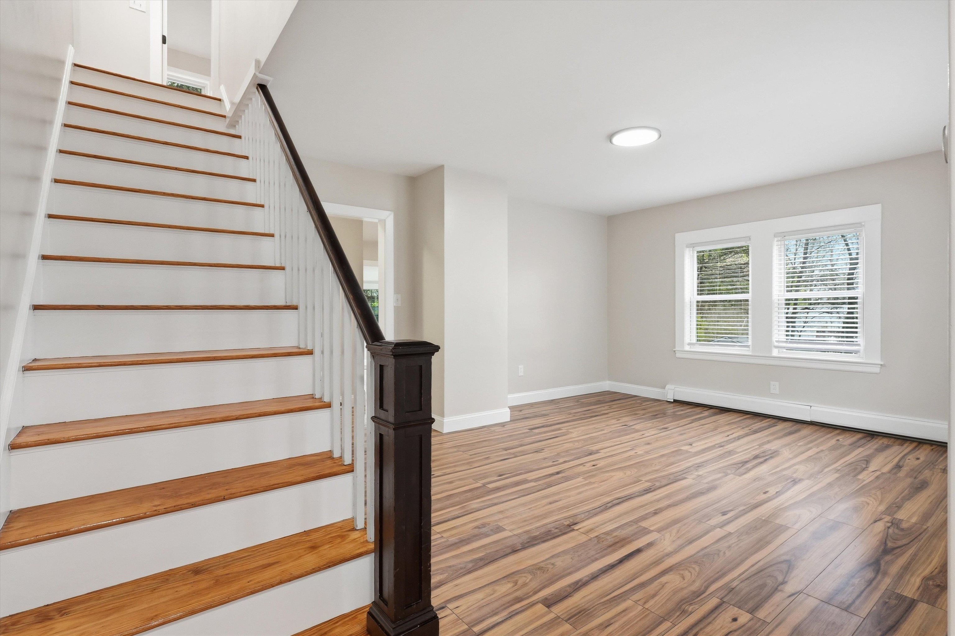 293 Lawrence Rd, Salem, NH 03079