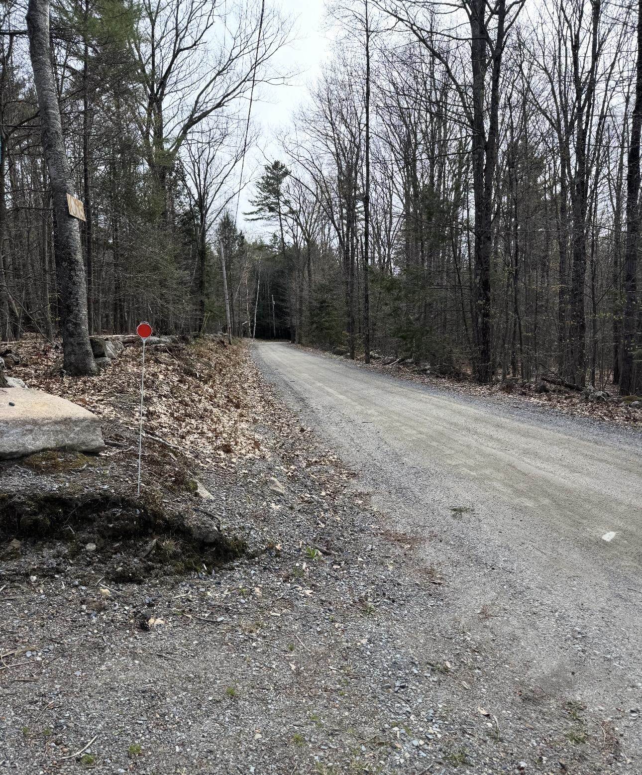 country road frontage 25170665