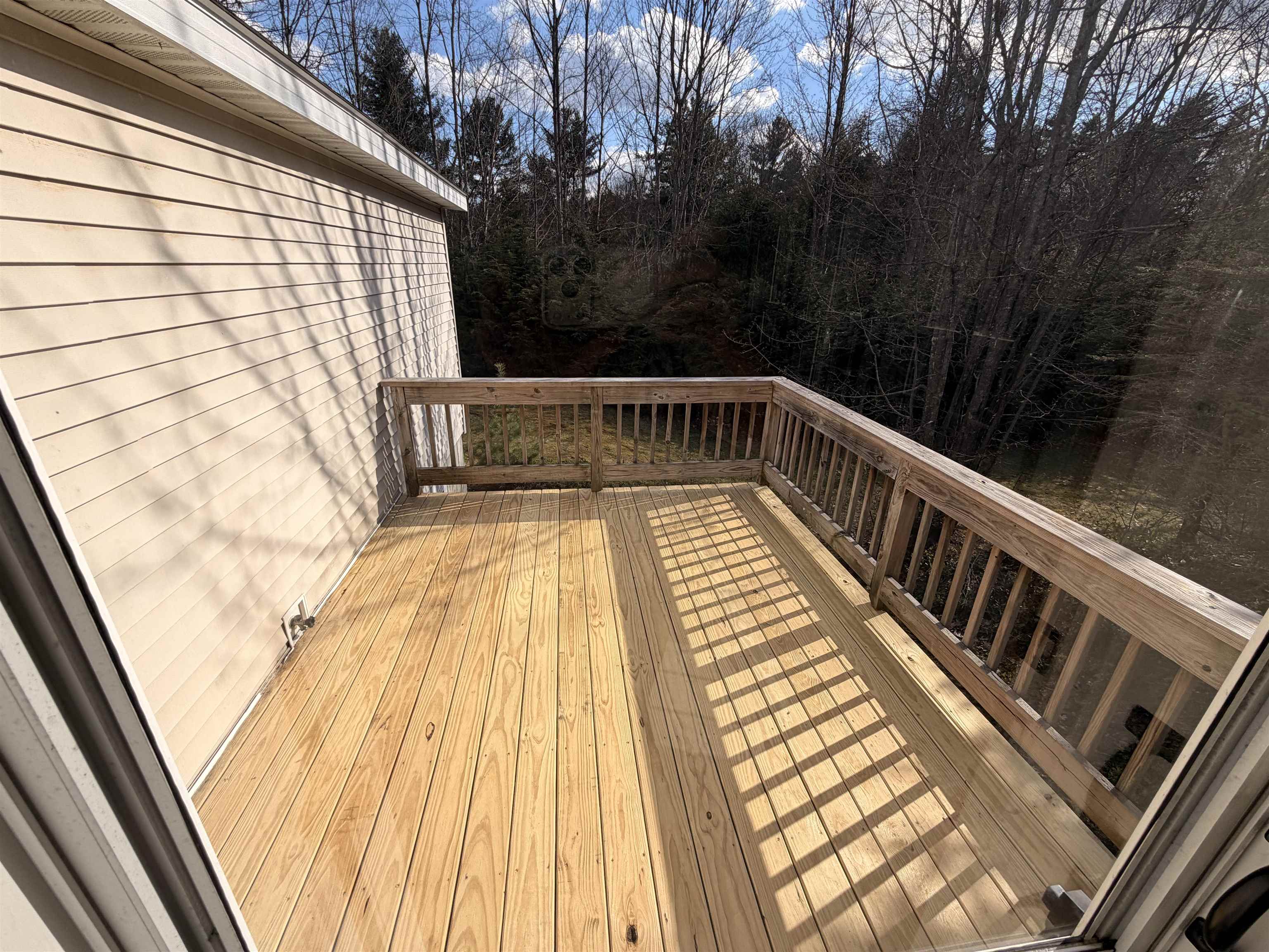 37 Magnolia Ln, Belmont, NH 03220