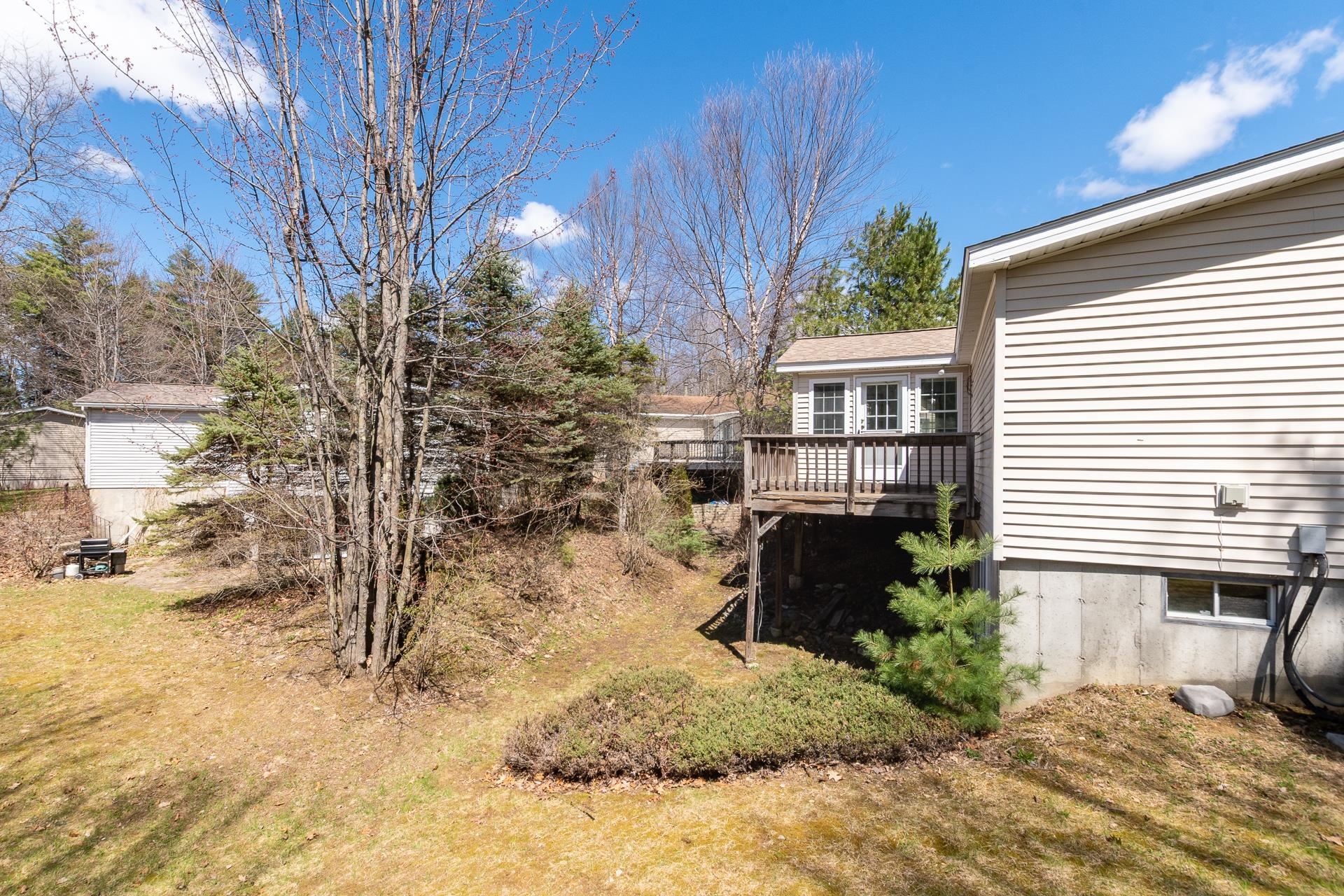 37 Magnolia Ln, Belmont, NH 03220