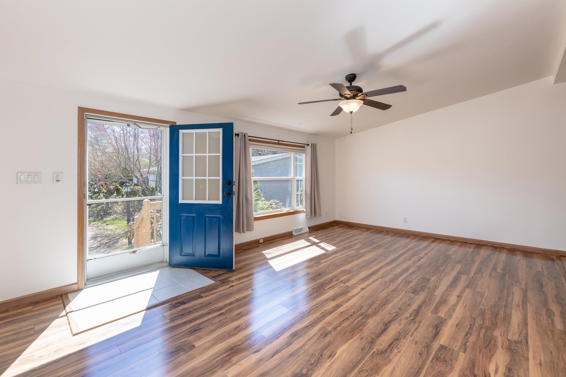 37 Magnolia Ln, Belmont, NH 03220