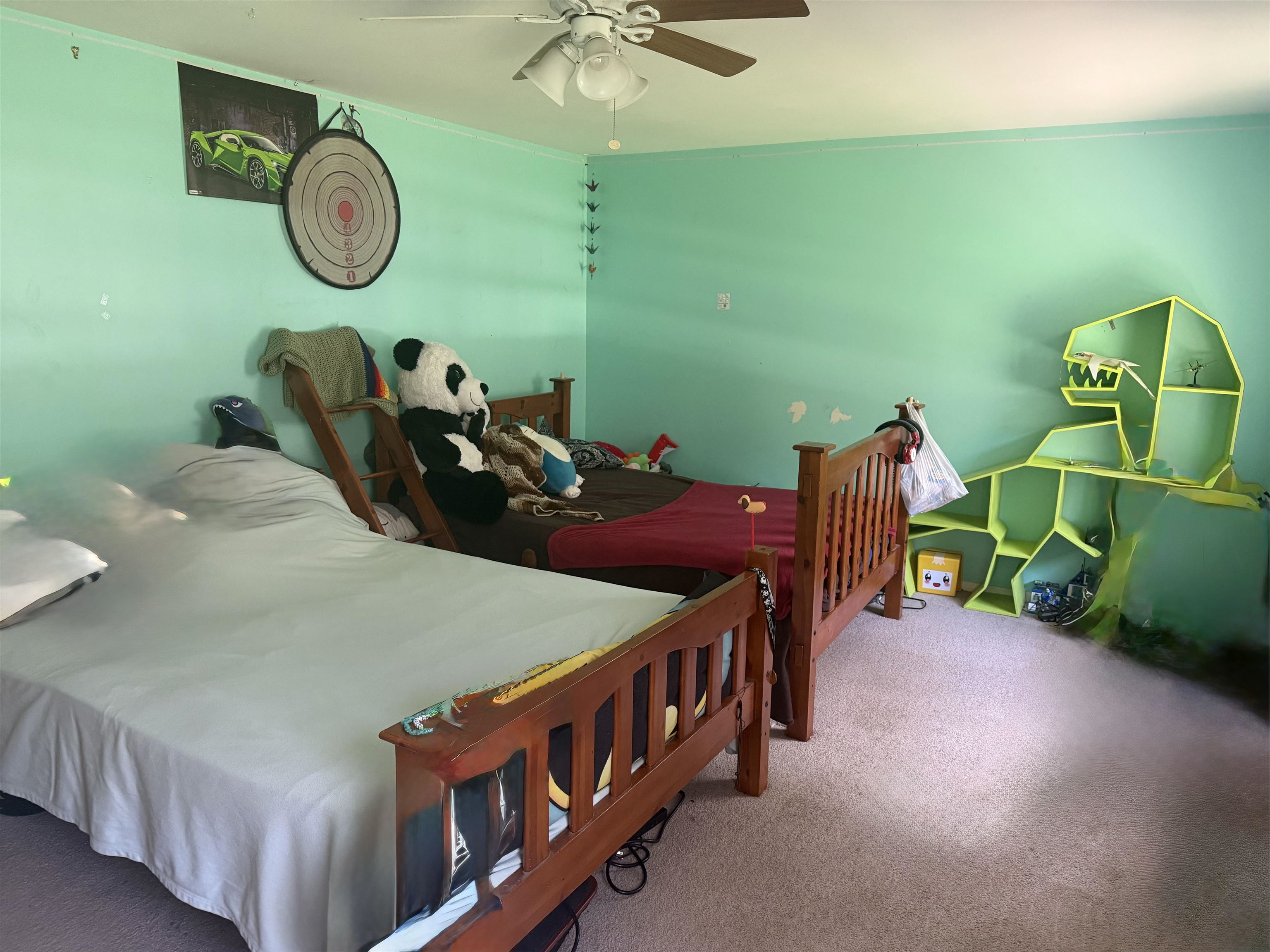 79 Oakridge Dr, Londonderry, NH 01844