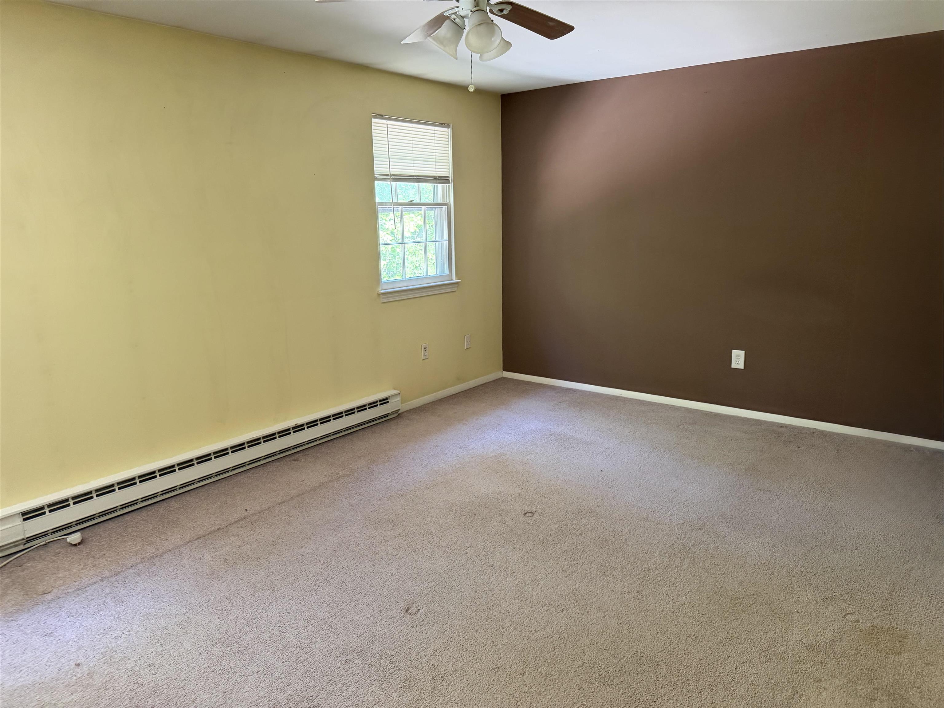 79 Oakridge Dr, Londonderry, NH 01844