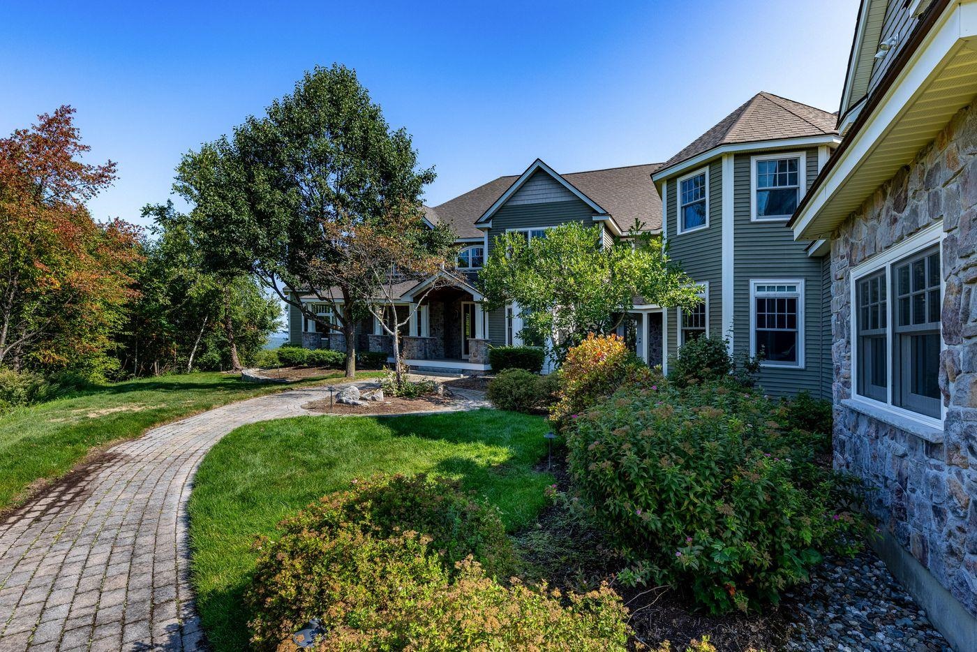 6 Crescent Dr, Bow, NH 03304