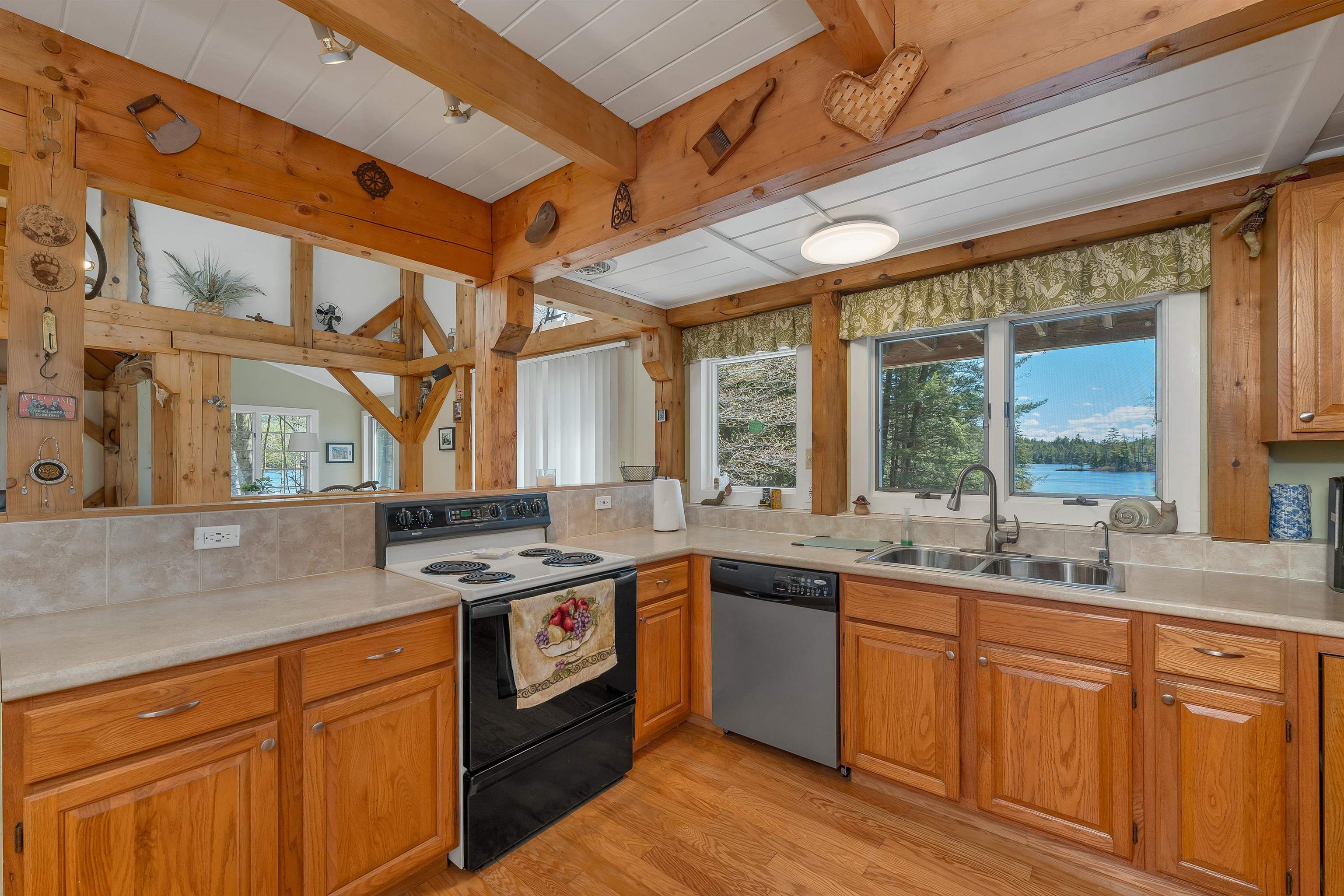 17 Apple Rd, Sanbornton, NH 03269