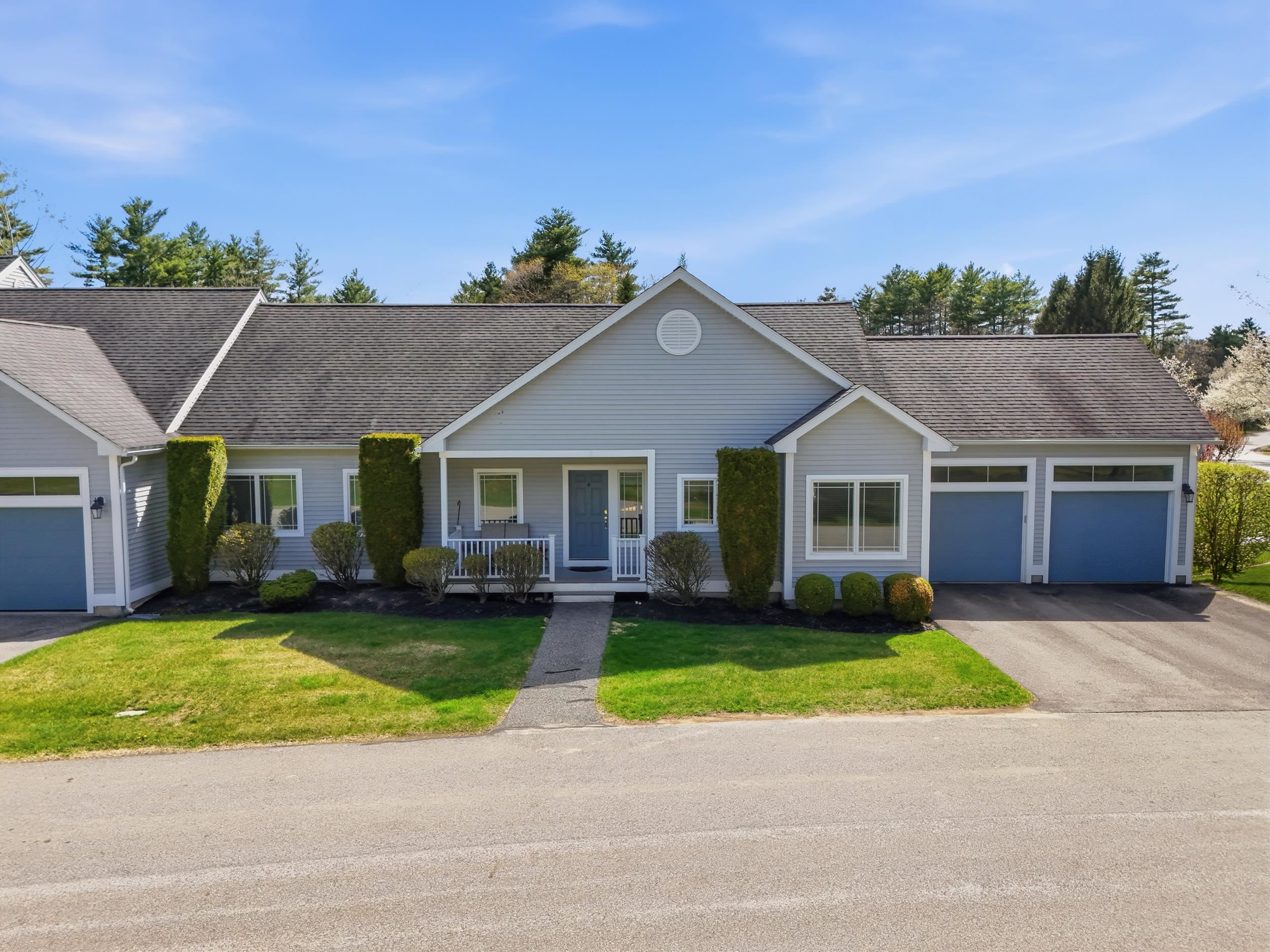 4 Mountain Village Rd, Windham, NH 03087