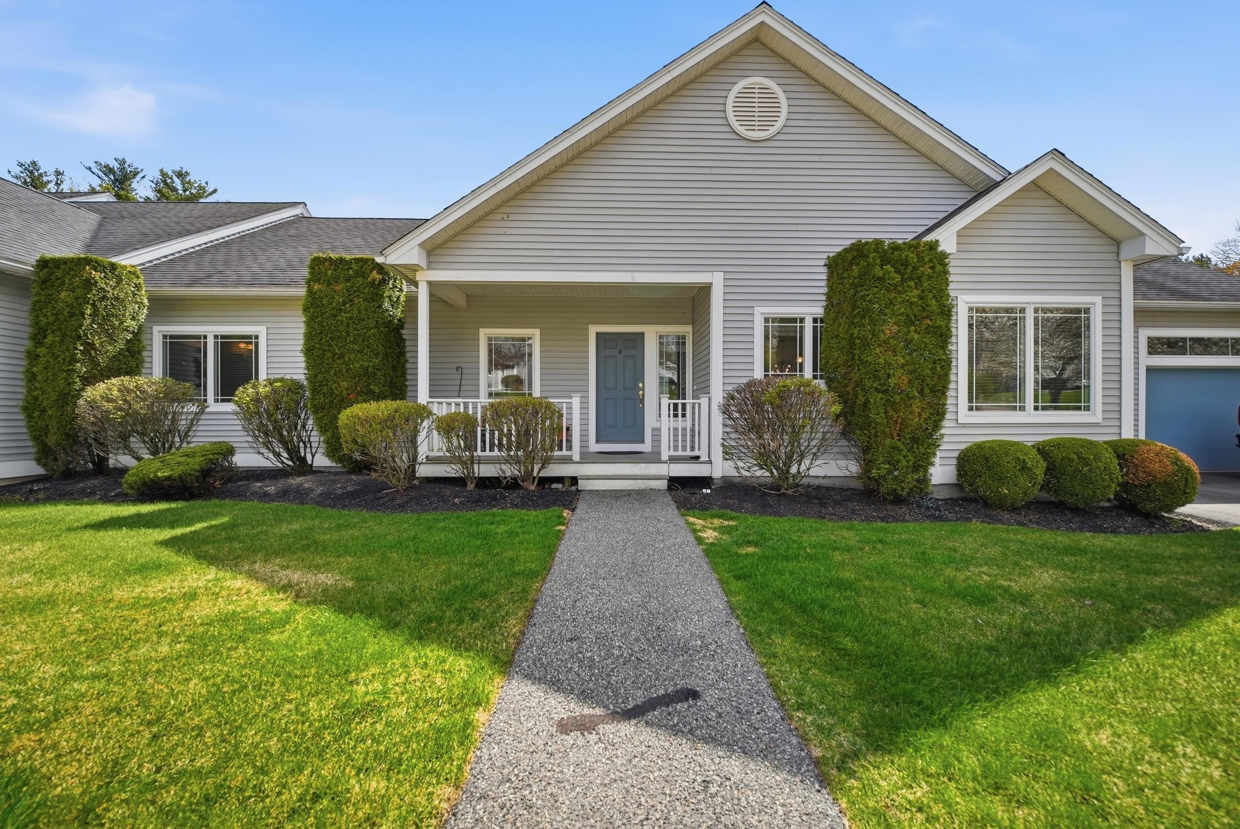 4 Mountain Village Rd, Windham, NH 03087